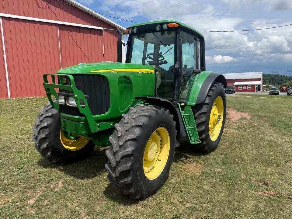 2003 John Deere 7420 Tractor