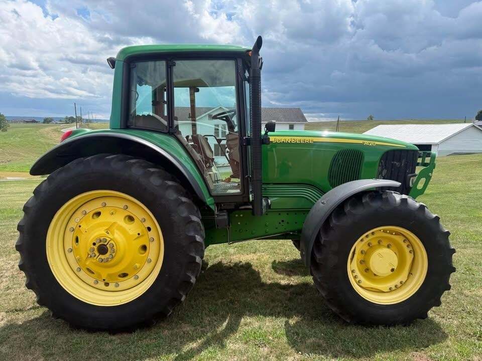 2003 John Deere 7420 Tractor