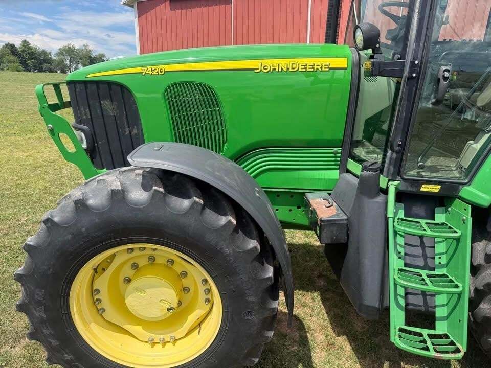2003 John Deere 7420 Tractor