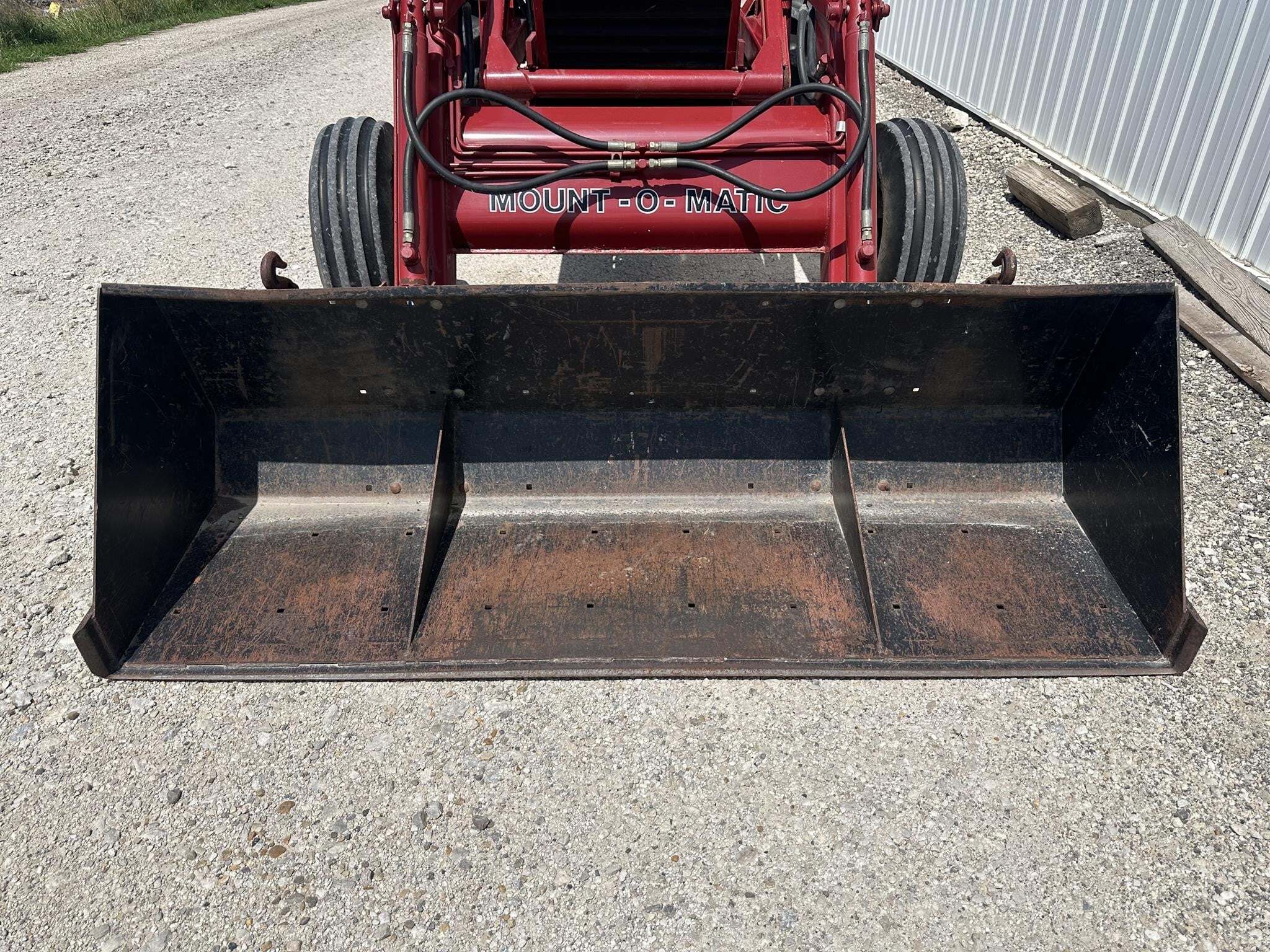 Case IH 885 Tractor
