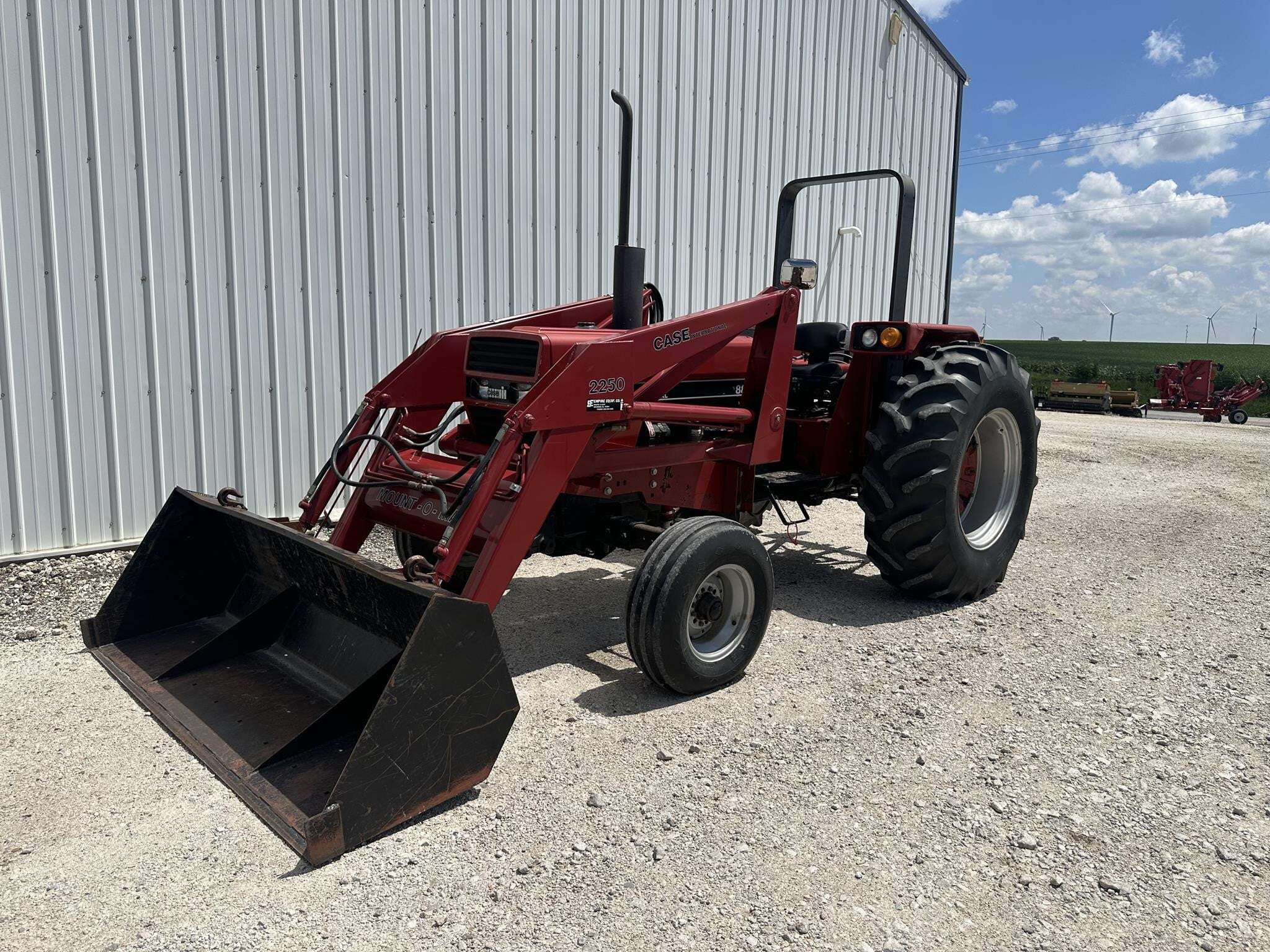  Case IH 885 Tractor