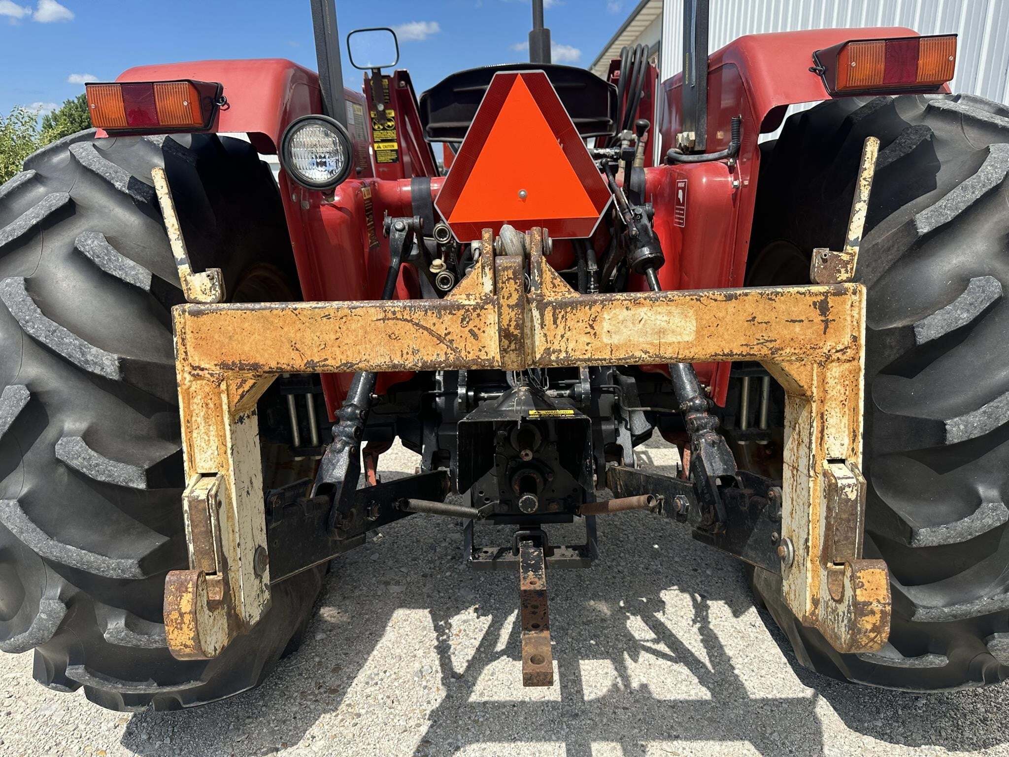  Case IH 885 Tractor