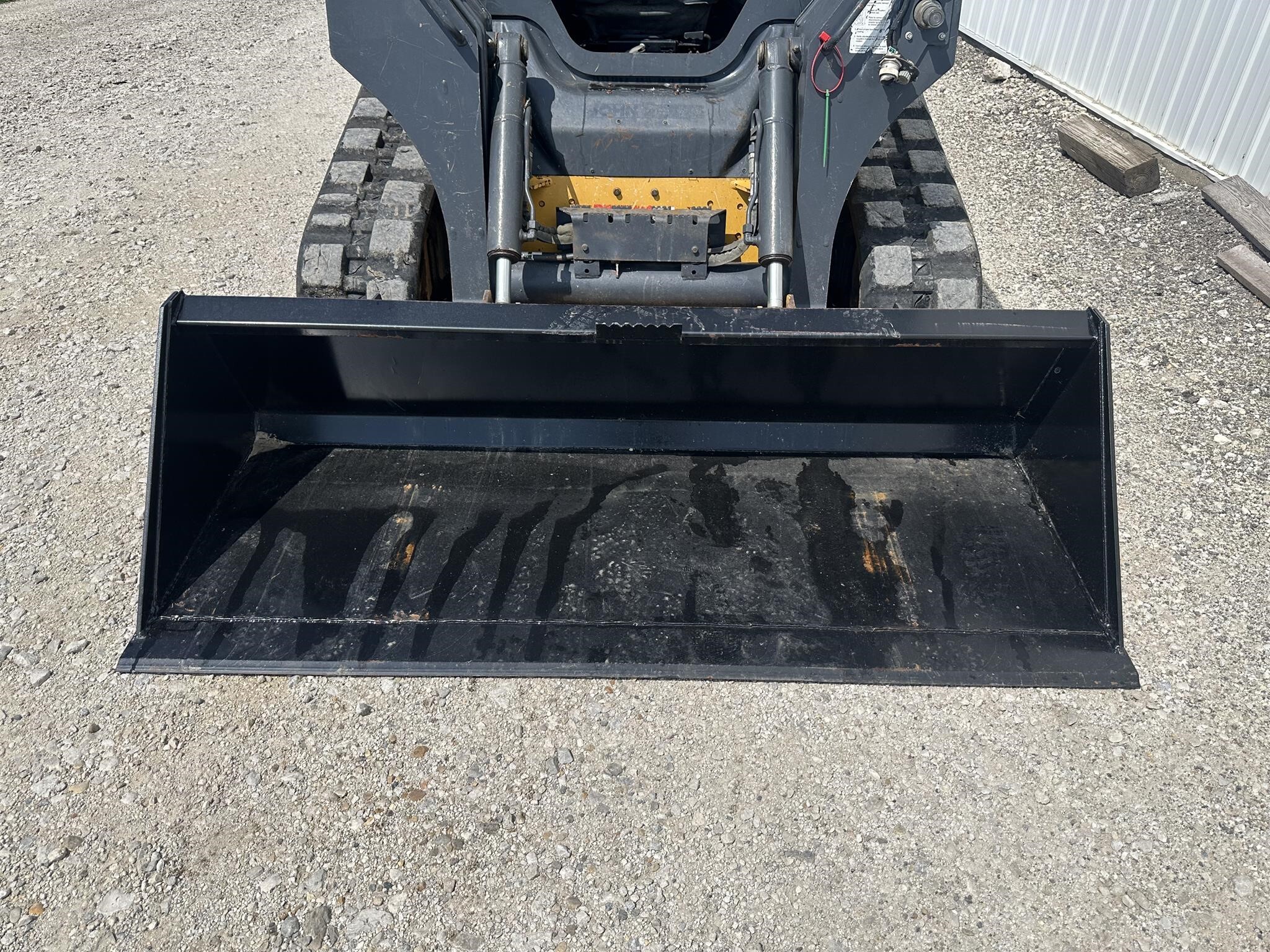 2021 Deere 325G Skid Steer