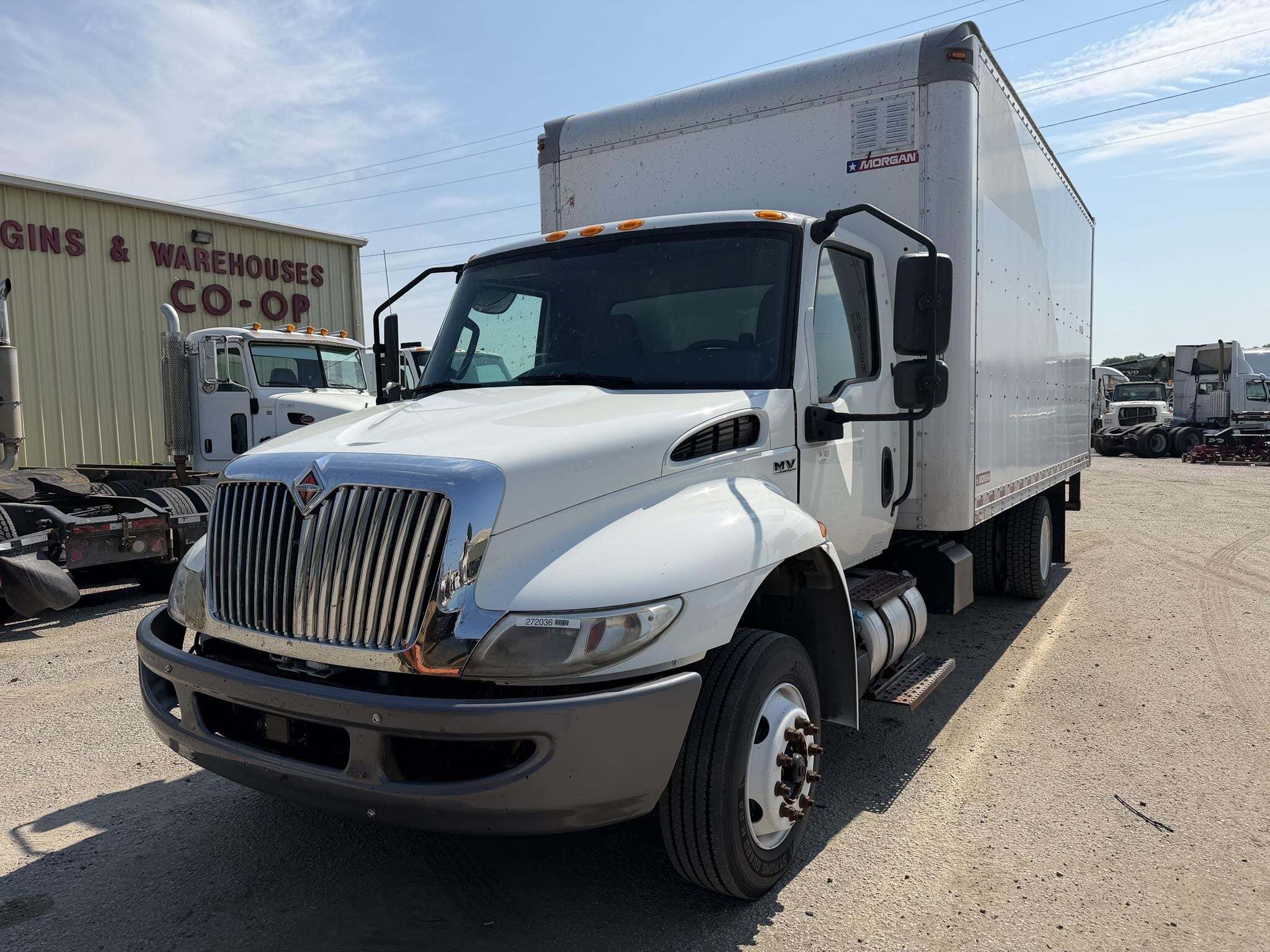 2020 International MV Box Trucks/Trailer