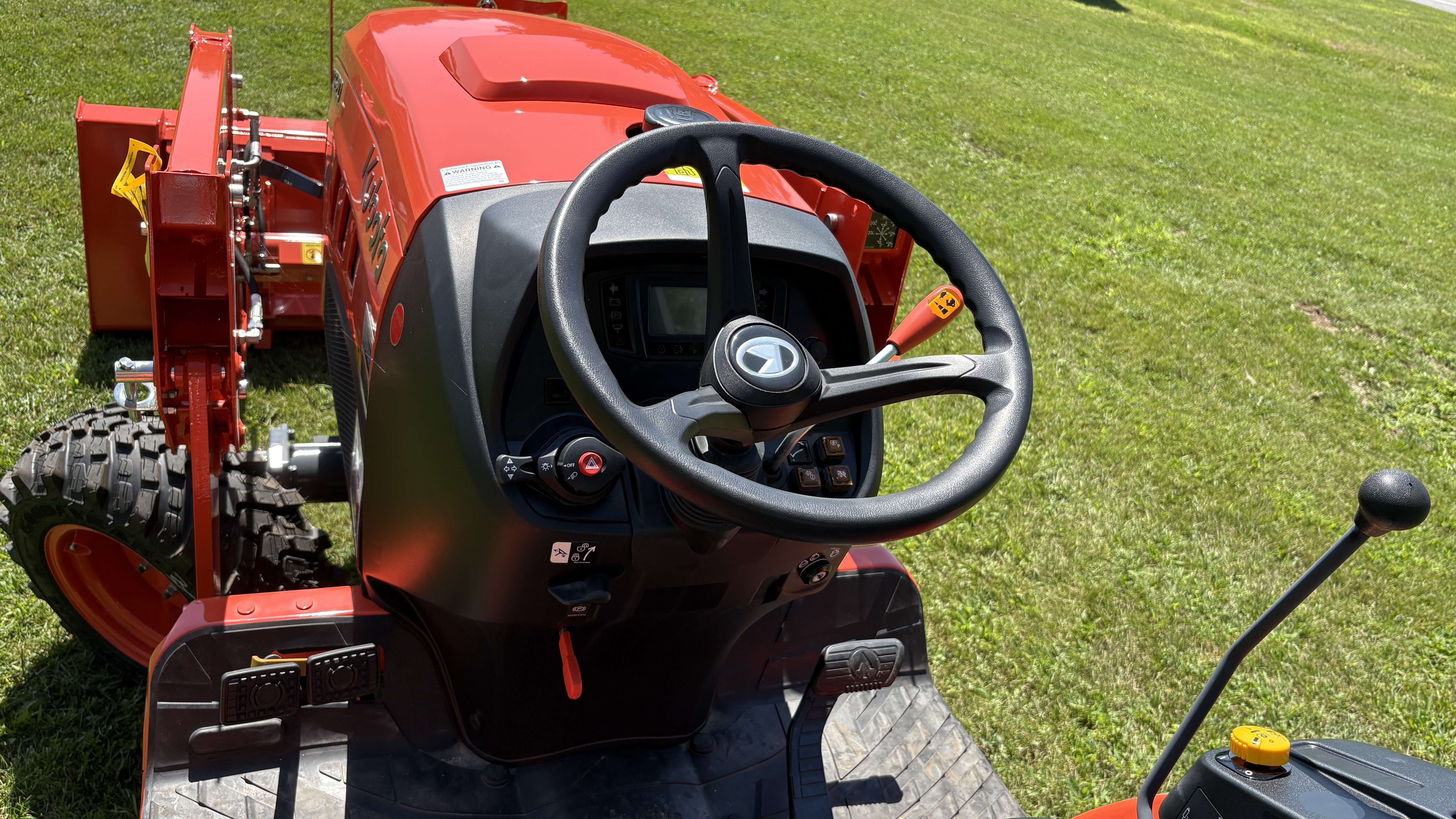 2026 Kubota LX3520HSD Tractor
