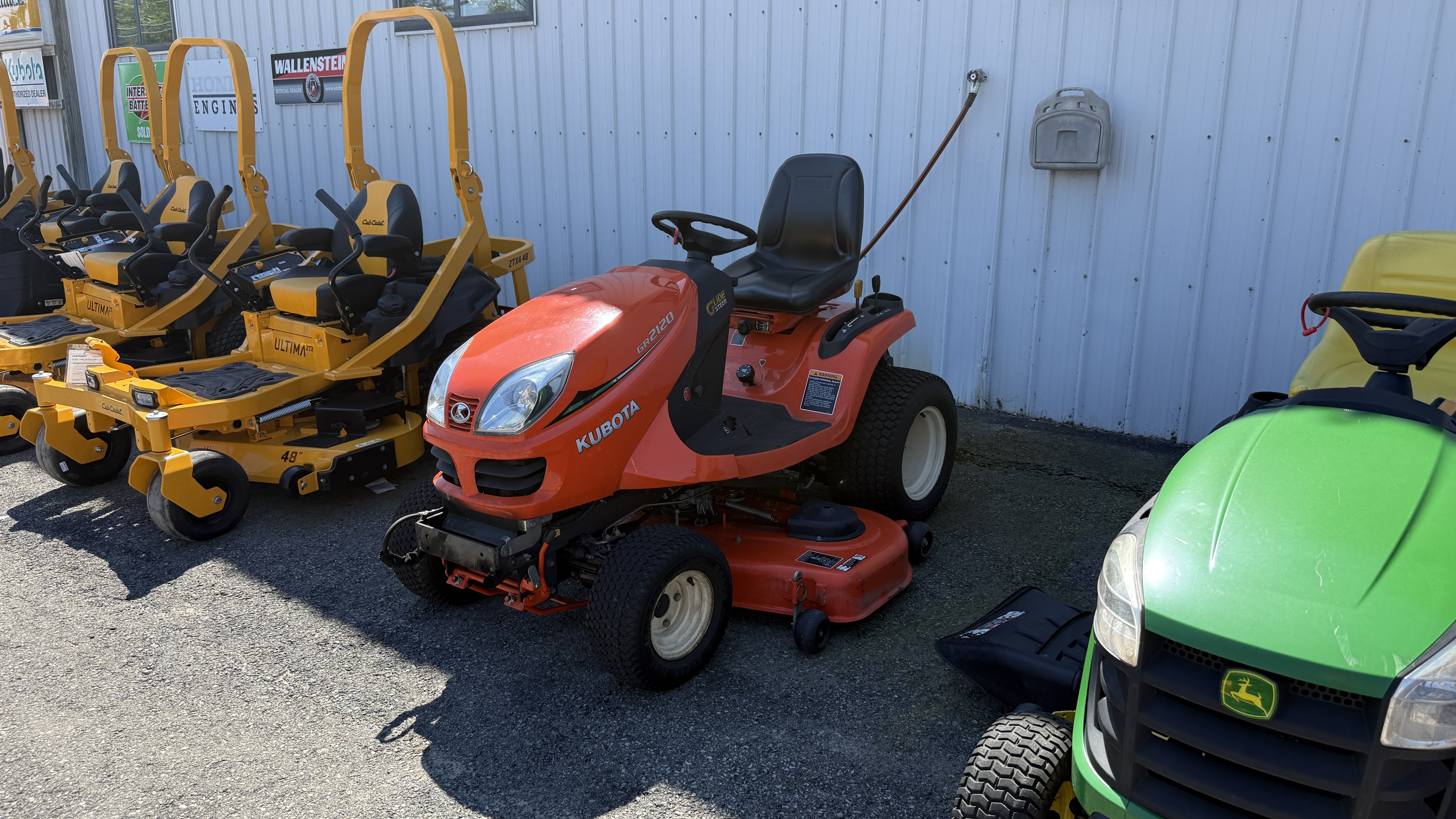  Kubota GR2120-2-54 Lawn Mower