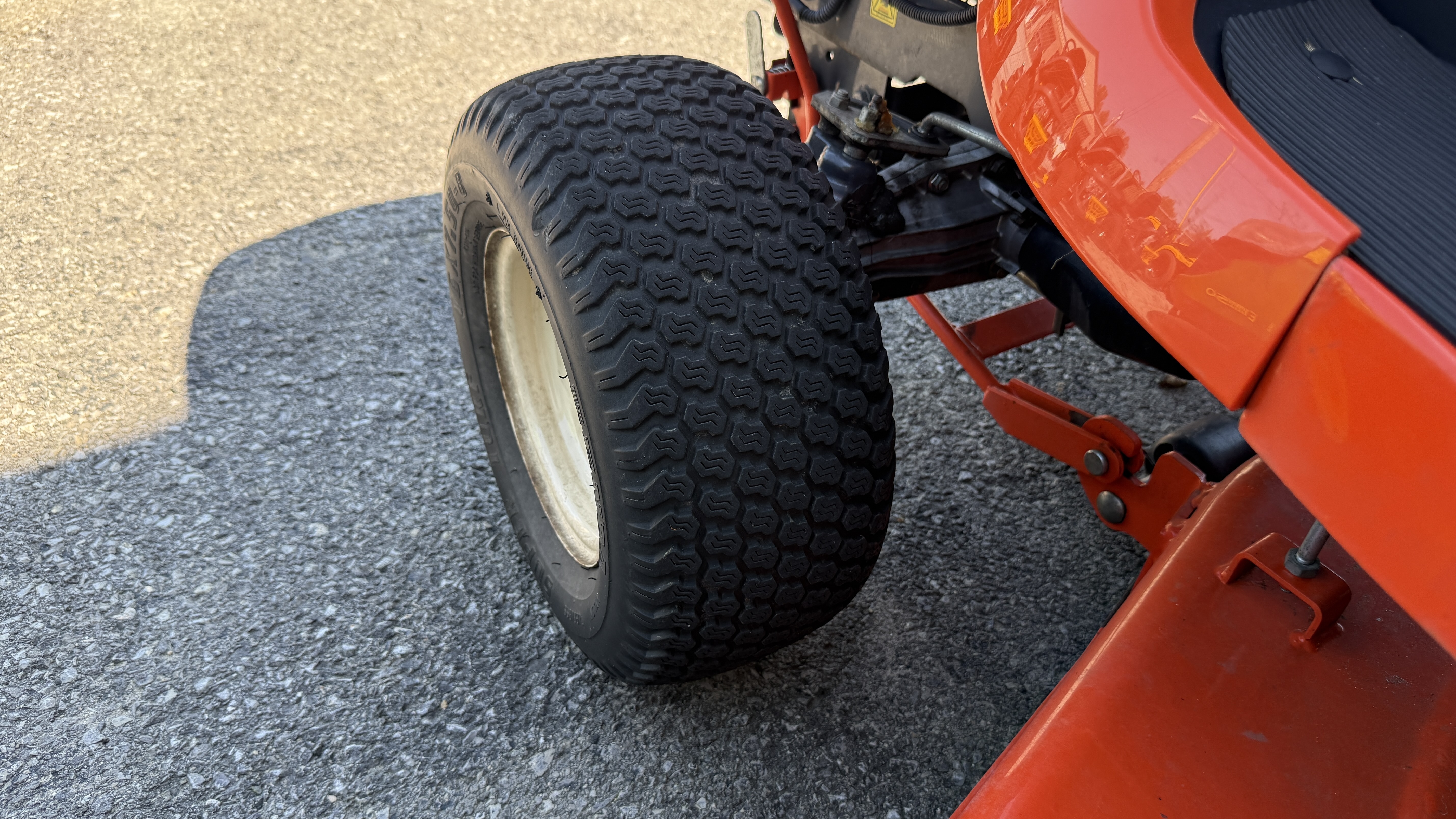  Kubota GR2120-2-54 Lawn Mower