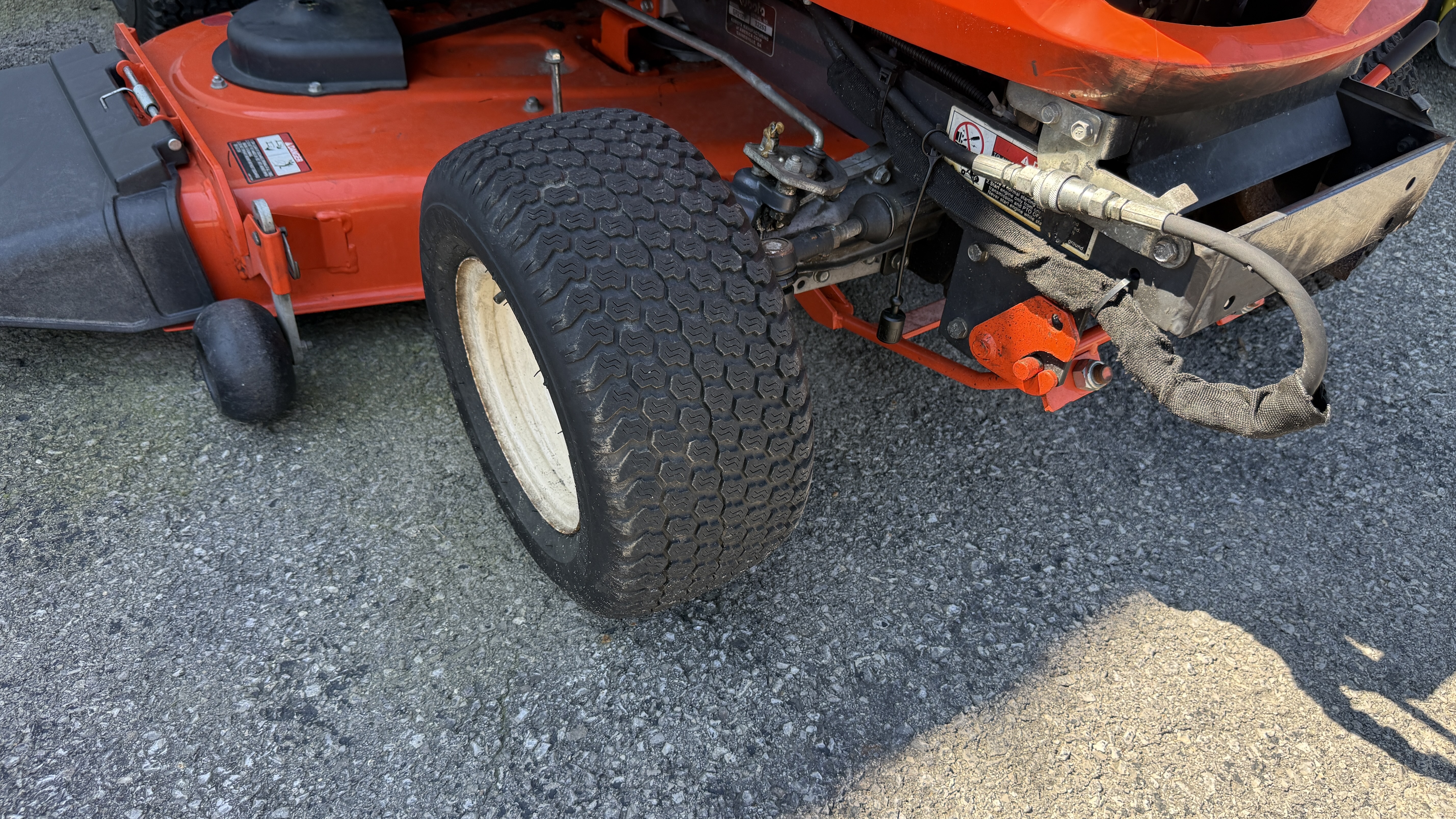  Kubota GR2120-2-54 Lawn Mower