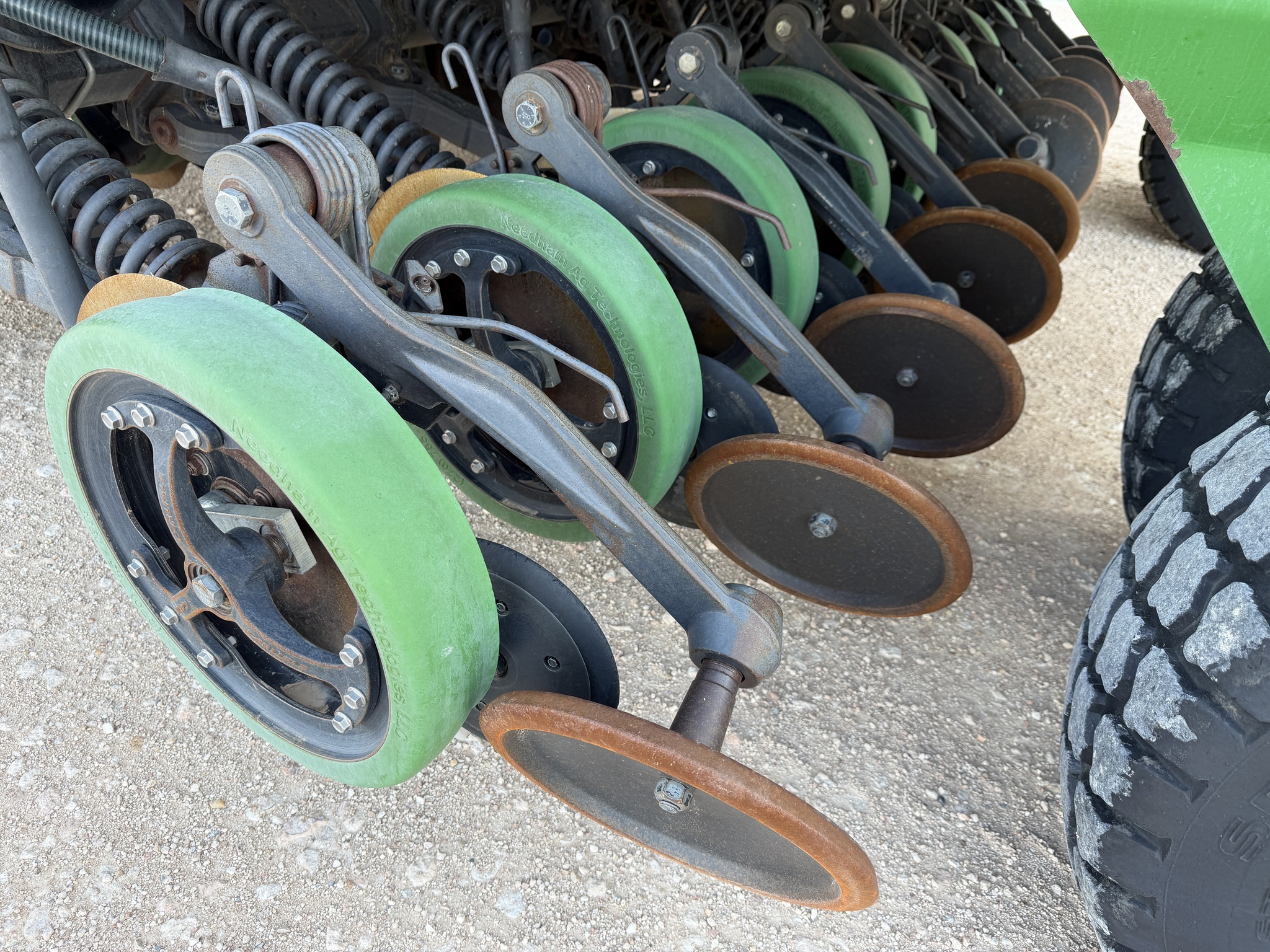 2014 John Deere 1990 Air Seeder