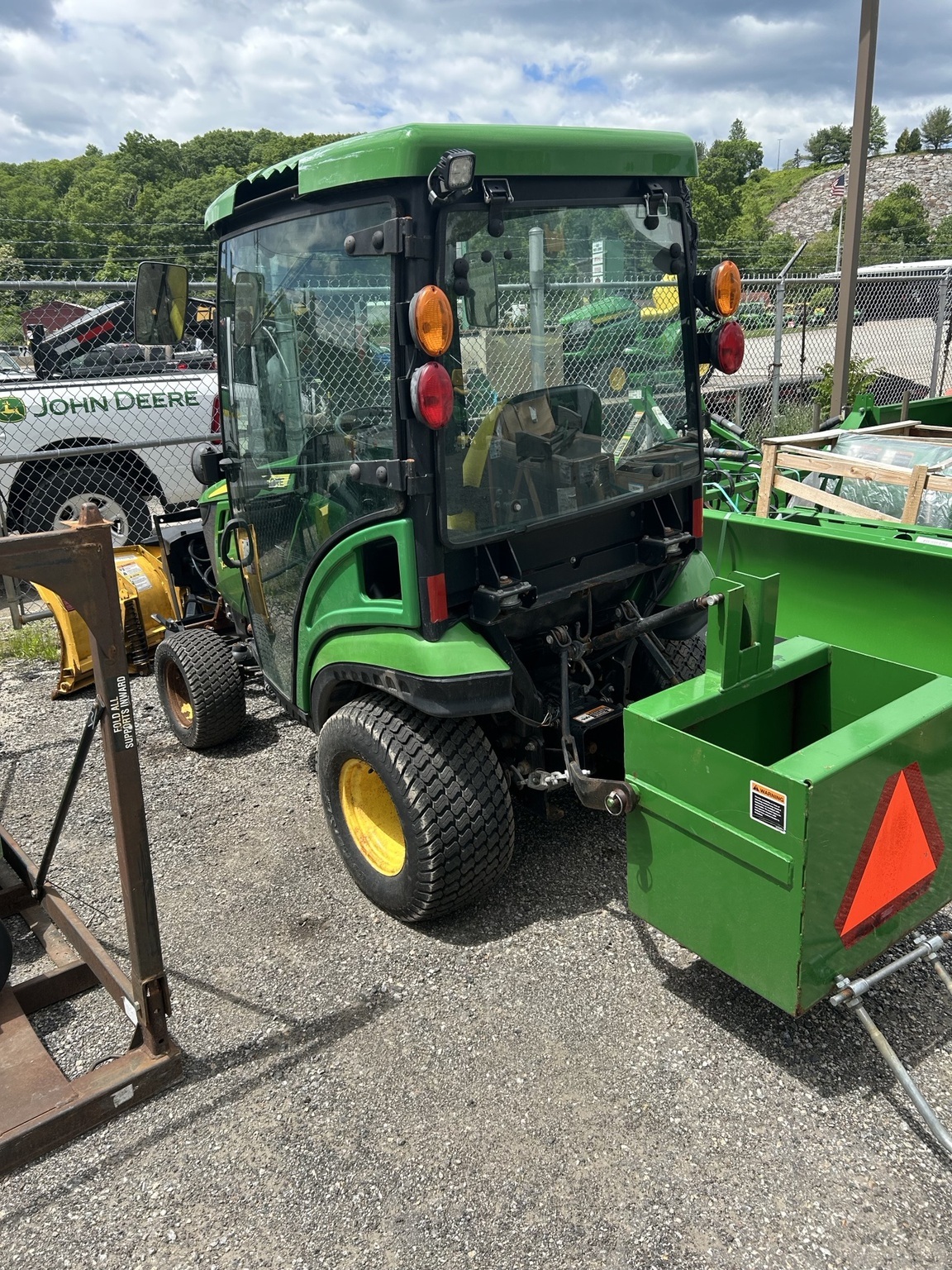 2018 John Deere 1025R Tractor