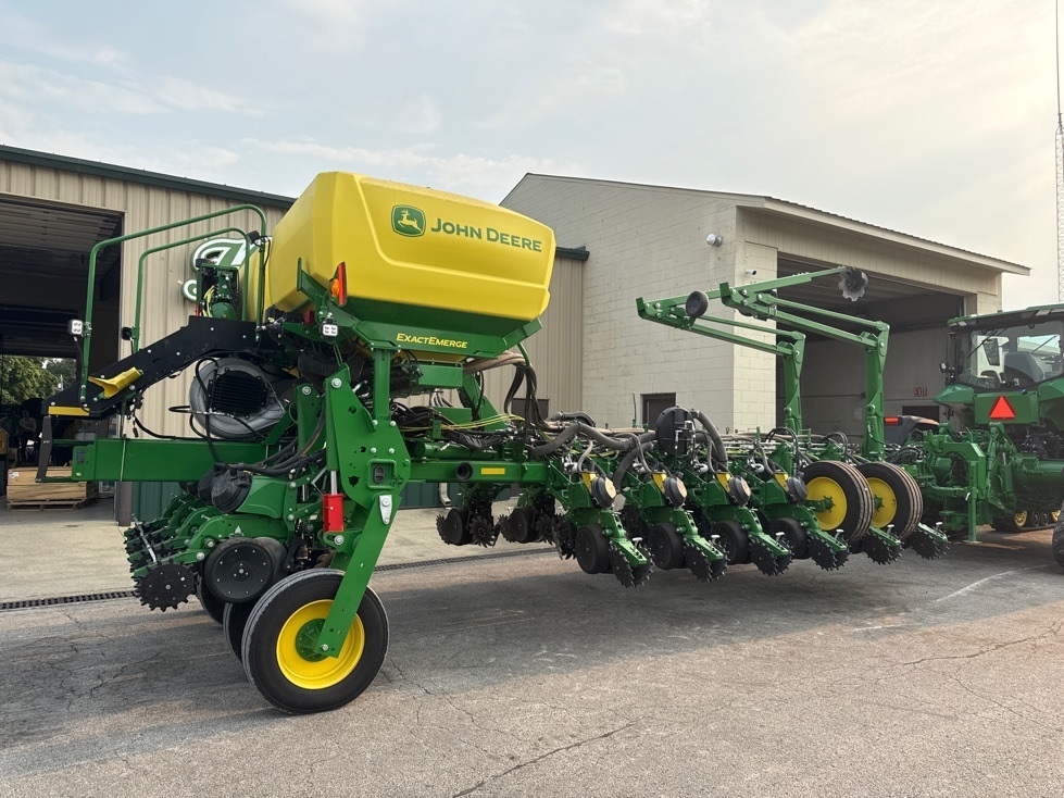 2023 John Deere 1775NT Planter
