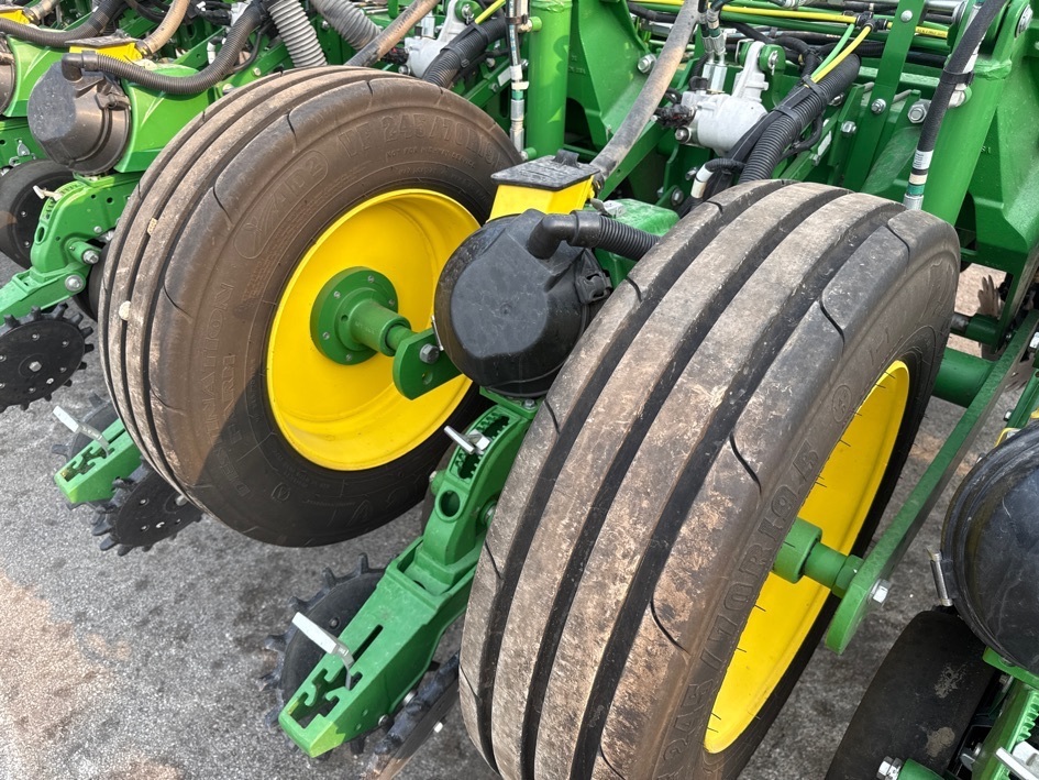 2023 John Deere 1775NT Planter