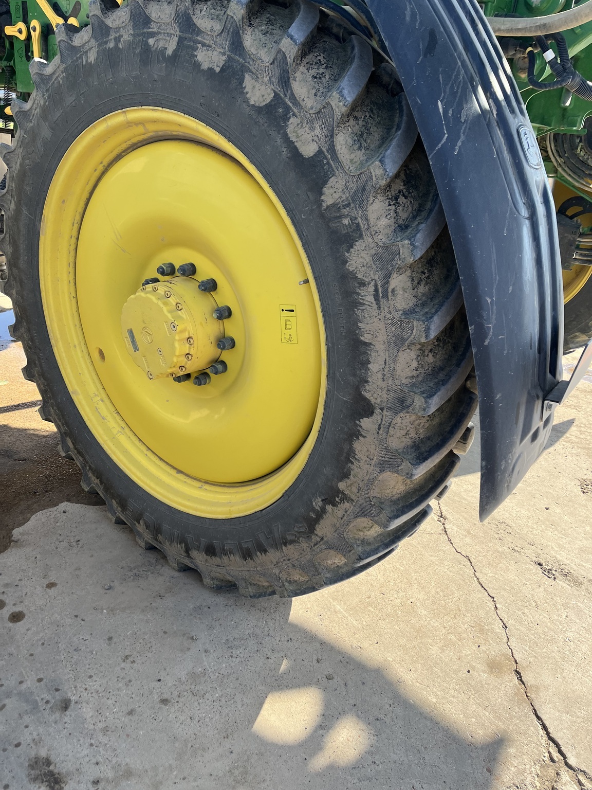 2022 John Deere 410R Self-Propelled Sprayer