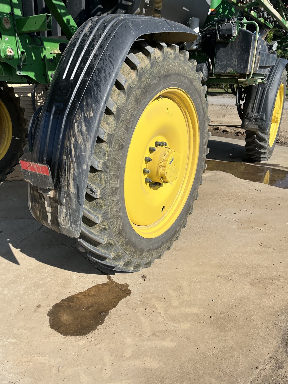 2022 John Deere 410R Self-Propelled Sprayer
