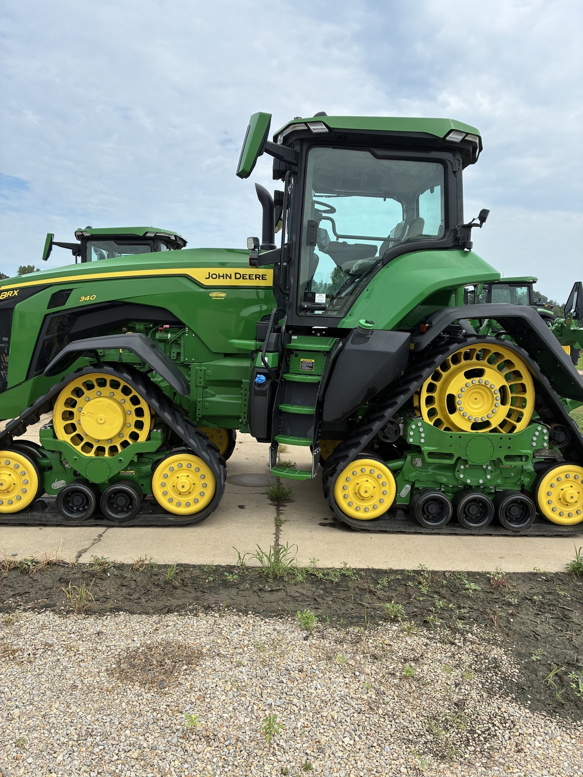 2025 John Deere 8RX 340 Tractor