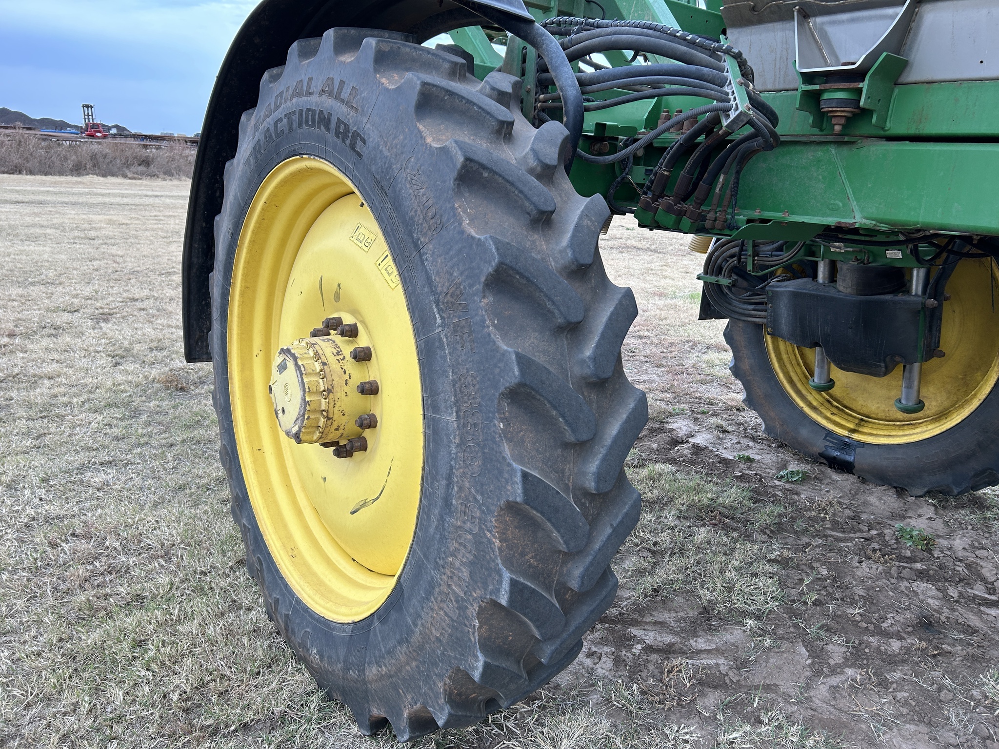 2017 John Deere R4038 Self-Propelled Sprayer