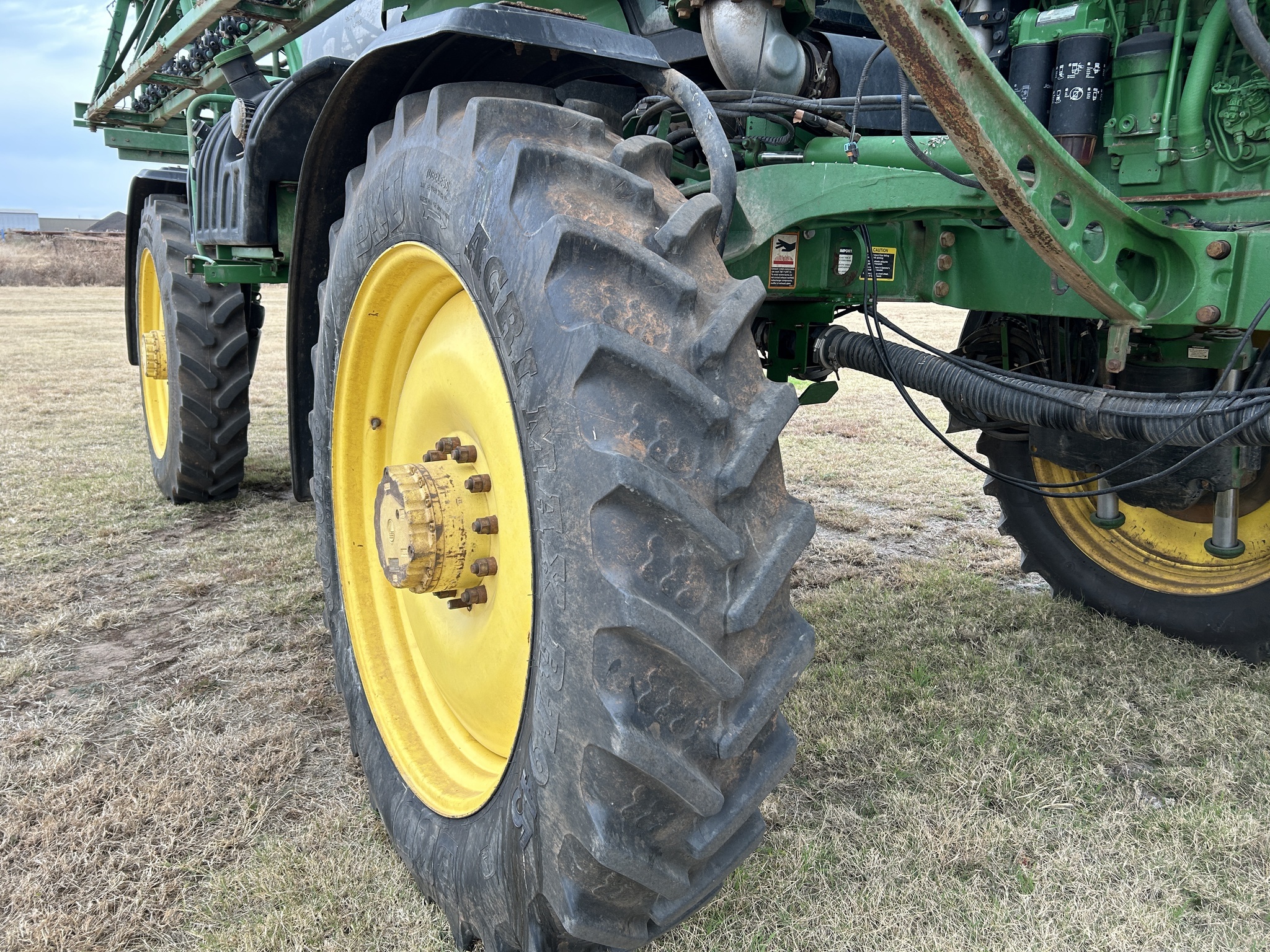 2017 John Deere R4038 Self-Propelled Sprayer
