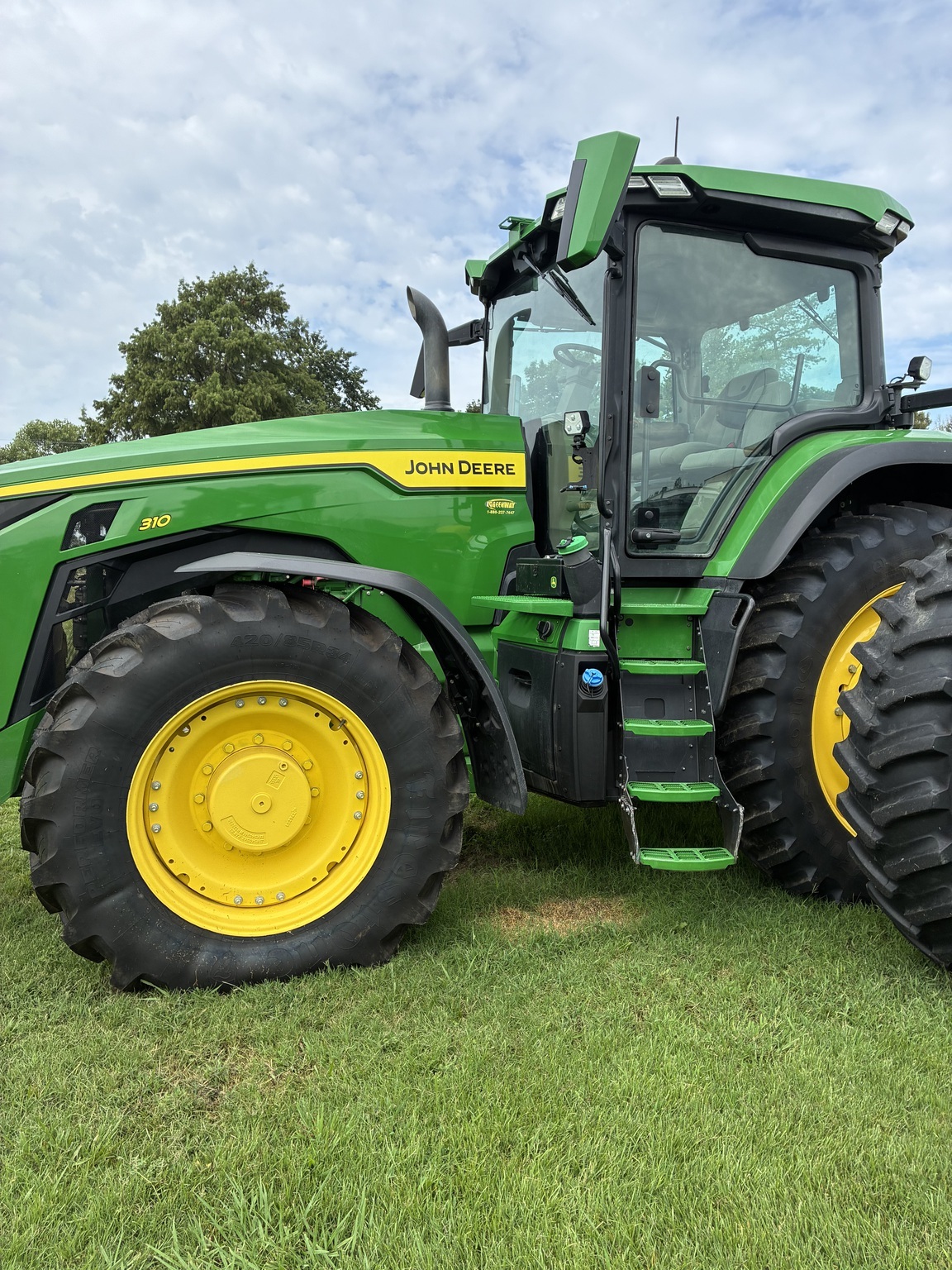 2023 John Deere 8R 310 Tractor