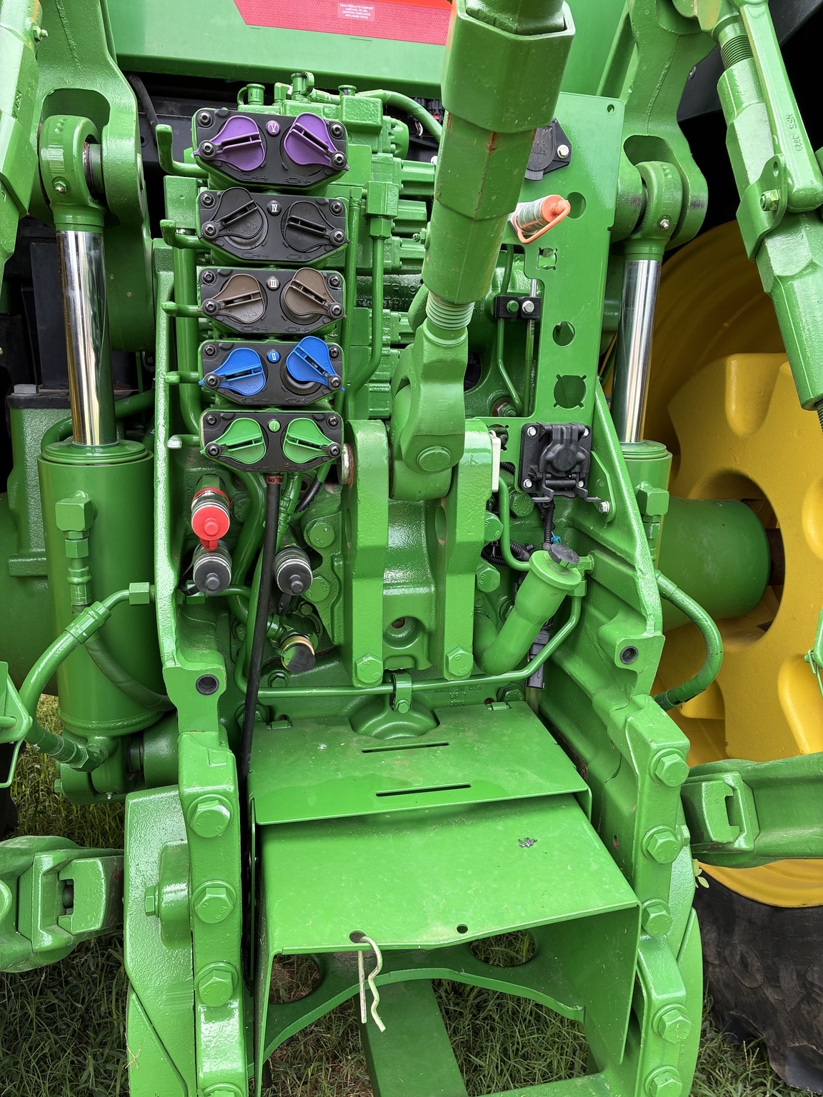 2023 John Deere 8R 310 Tractor