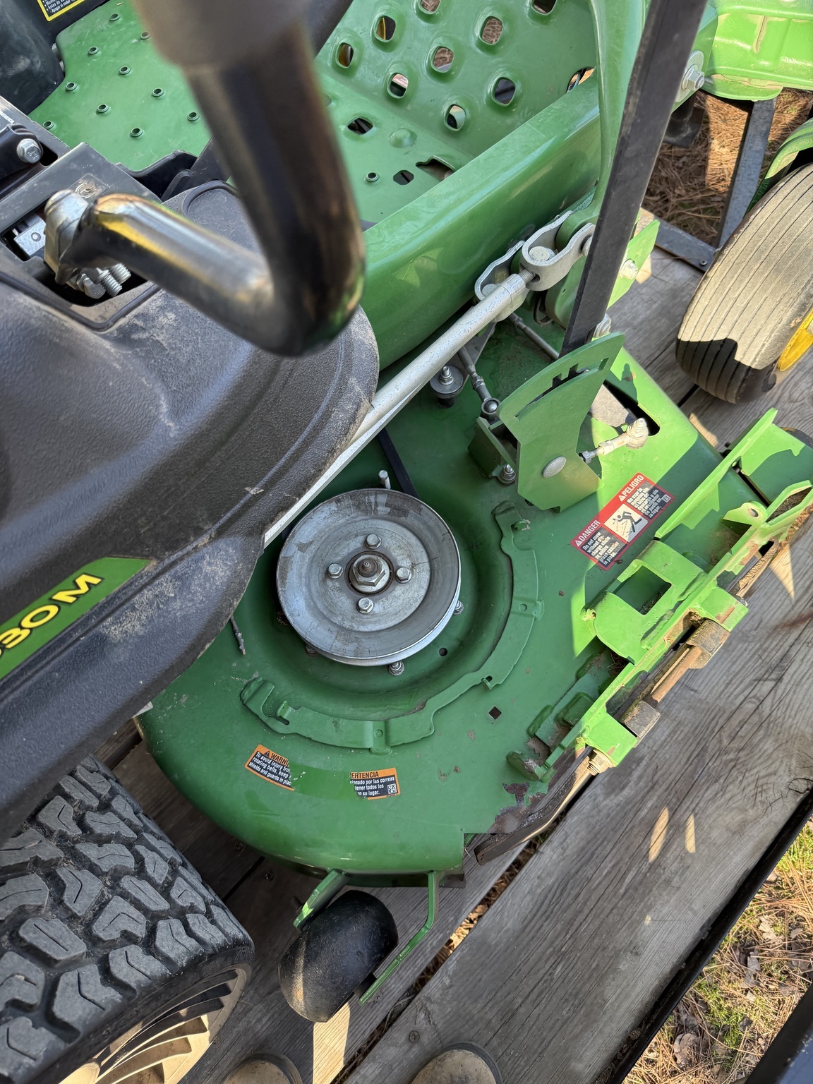 2022 John Deere Z930M Lawn Mower