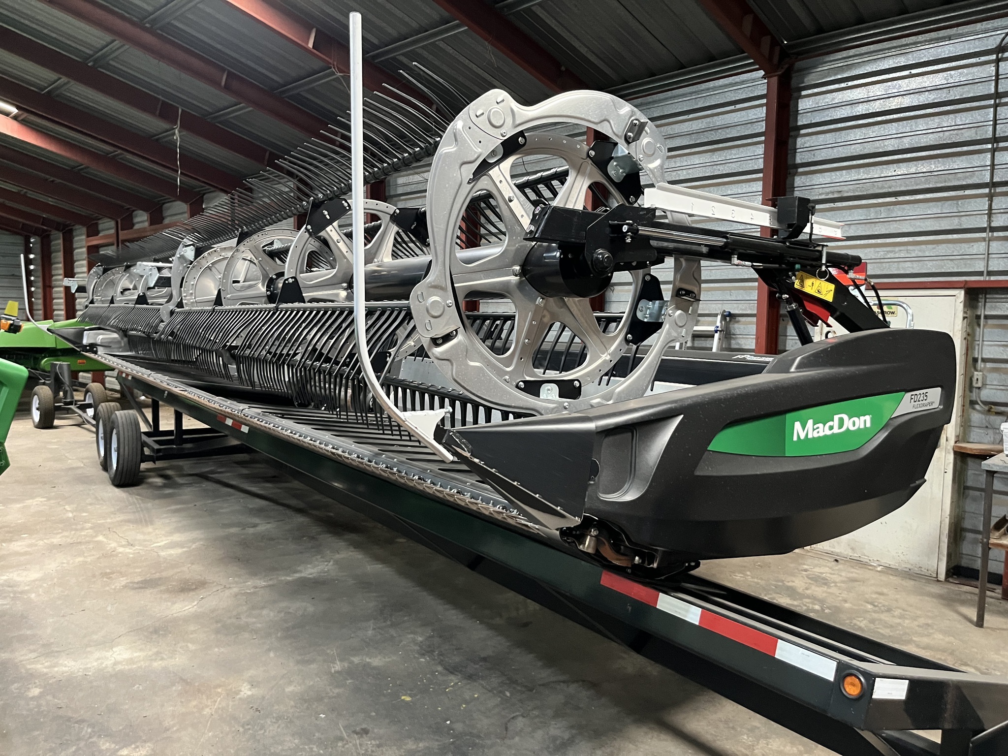 2025 MacDon FD235 Platform