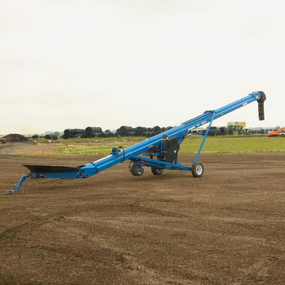 2021 Brandt 1547LP+ Augers and Conveyor