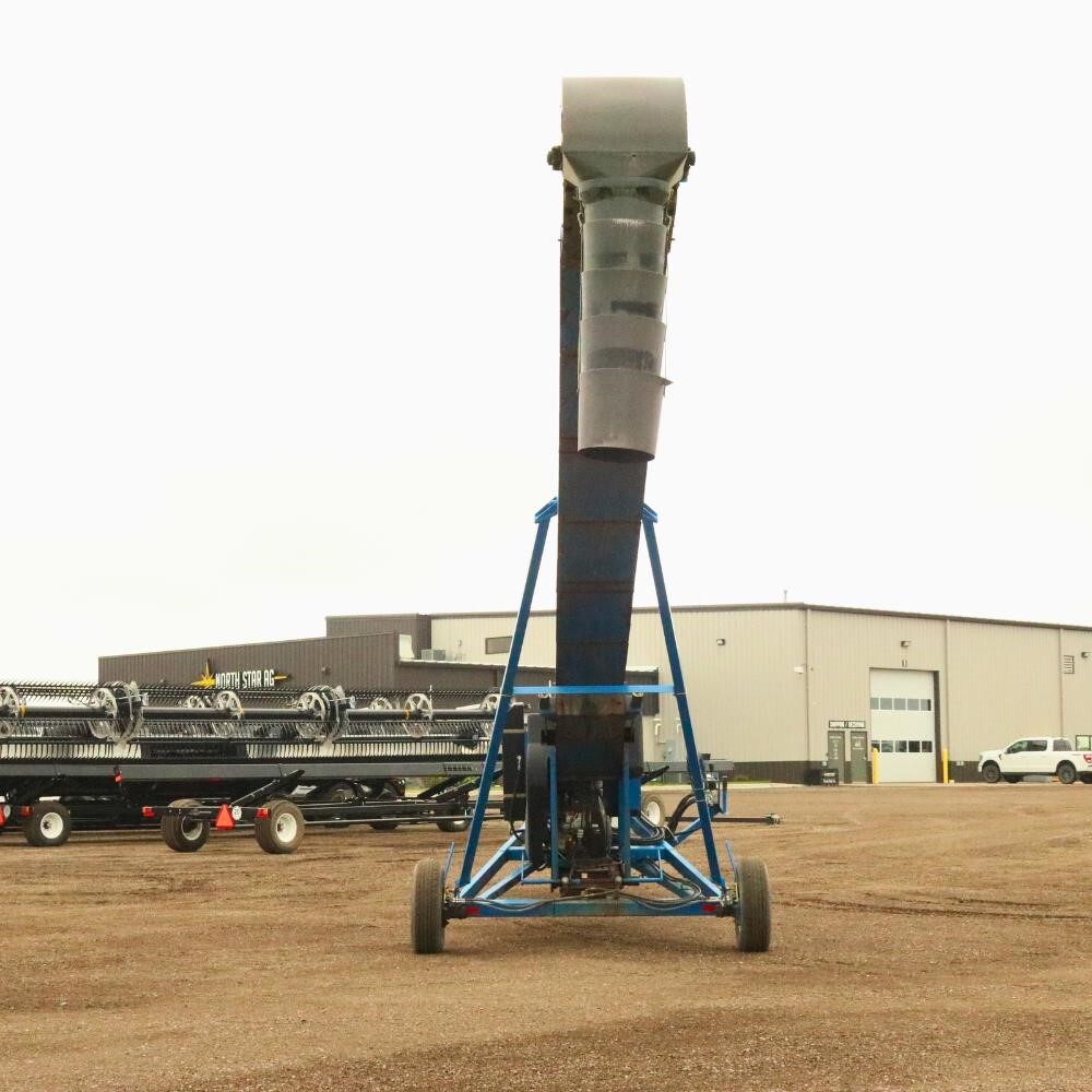 2021 Brandt 1547LP+ Augers and Conveyor