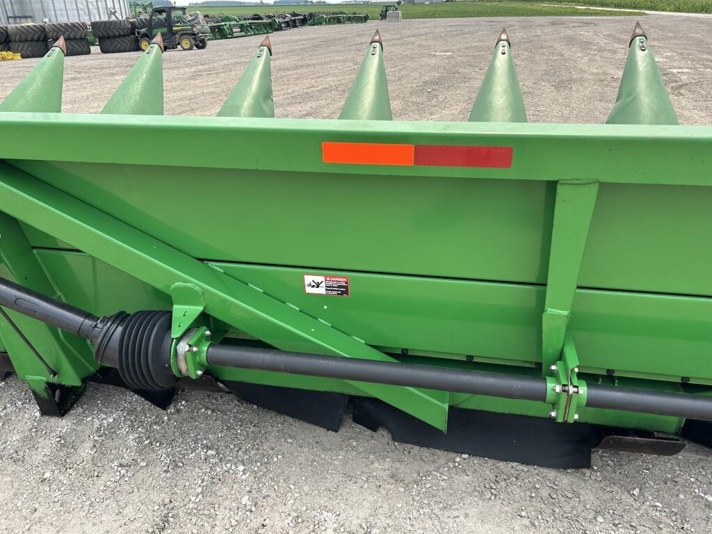 2011 John Deere 612C Corn Head