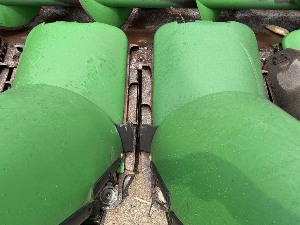 2011 John Deere 612C Corn Head