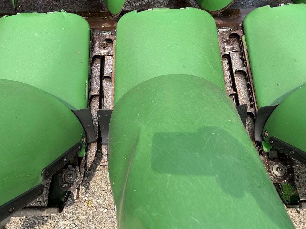 2011 John Deere 612C Corn Head