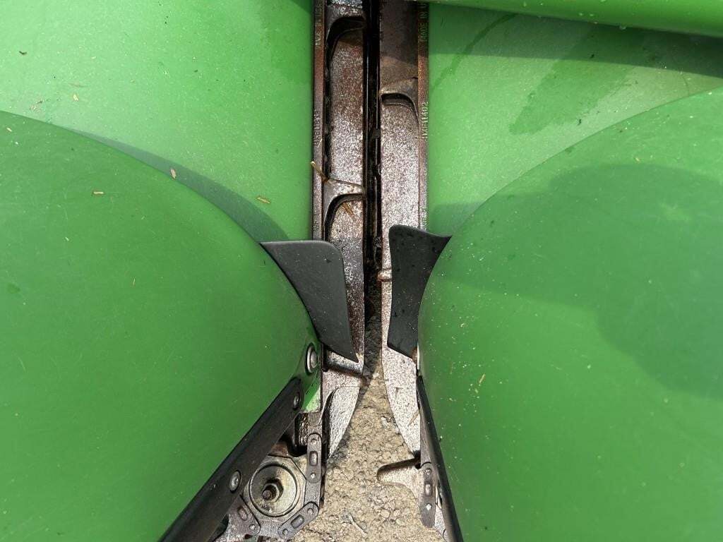 2011 John Deere 612C Corn Head