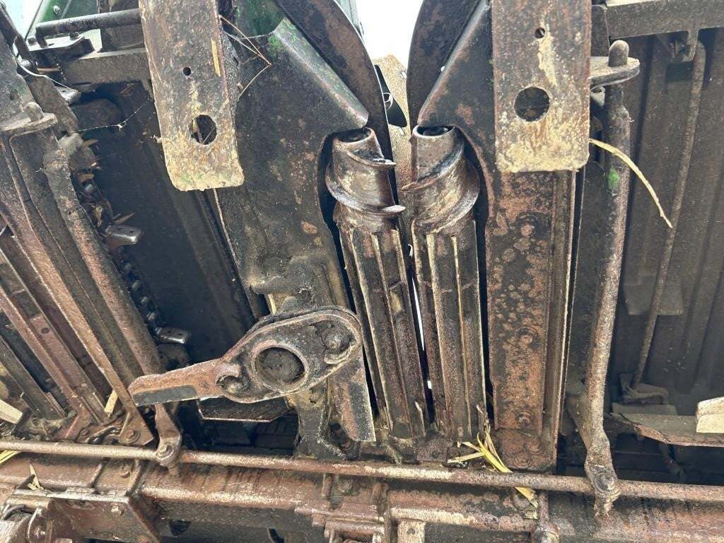 2011 John Deere 612C Corn Head