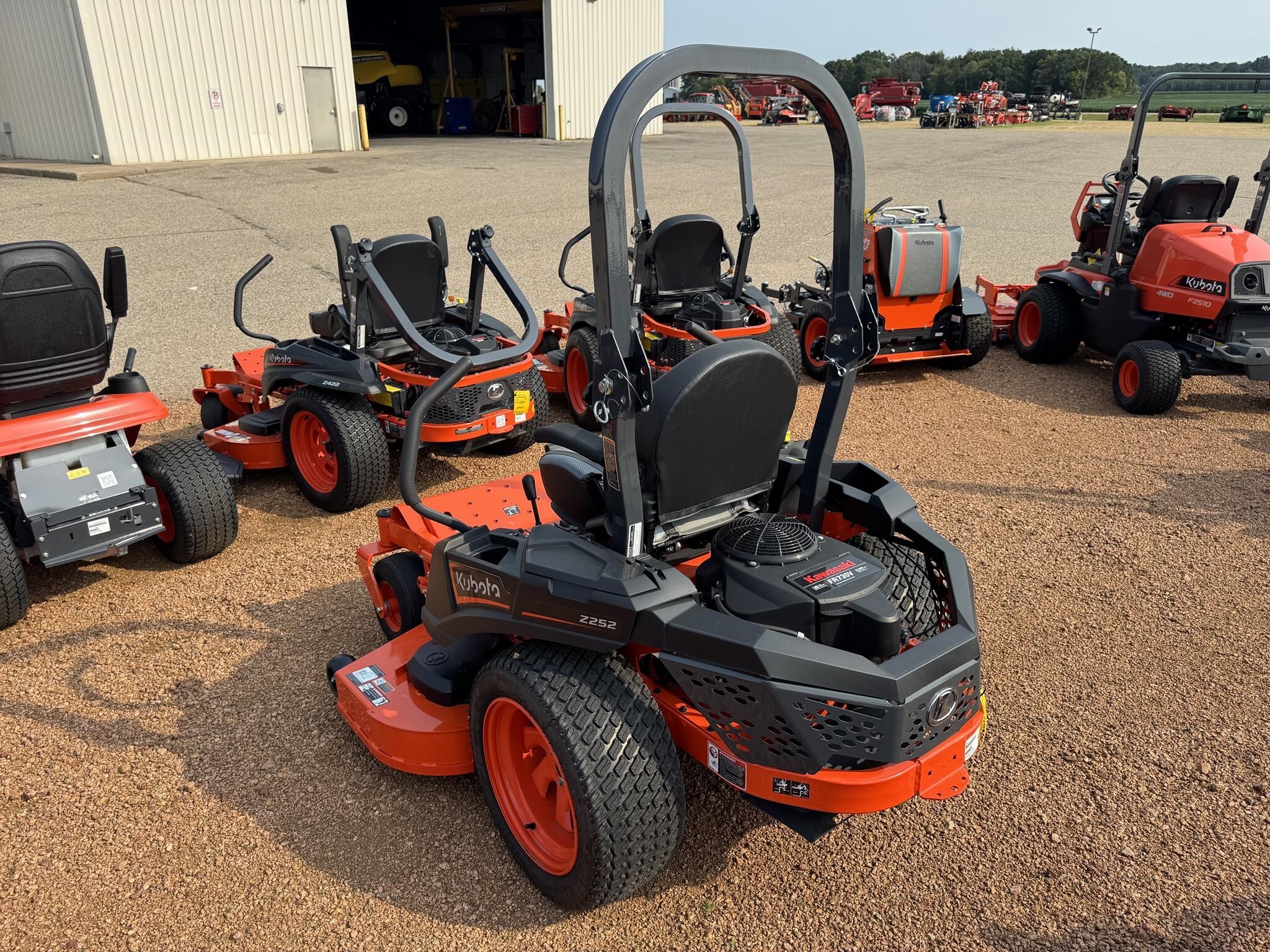 2026 Kubota Z252 Lawn Mower