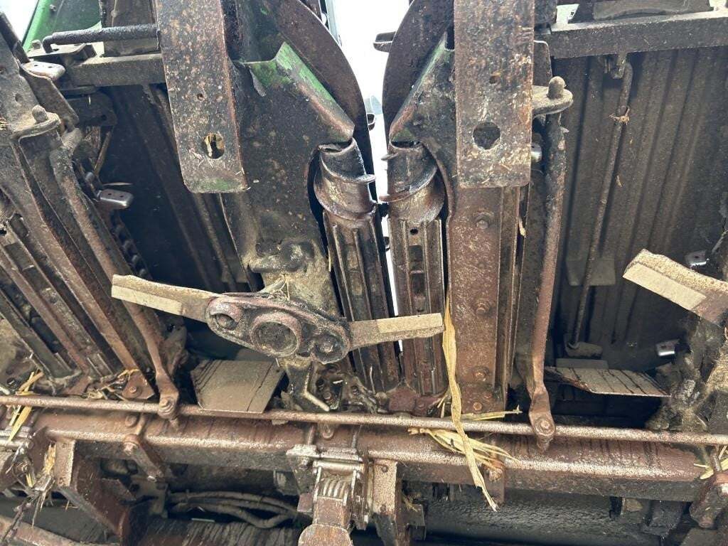 2011 John Deere 612C Corn Head
