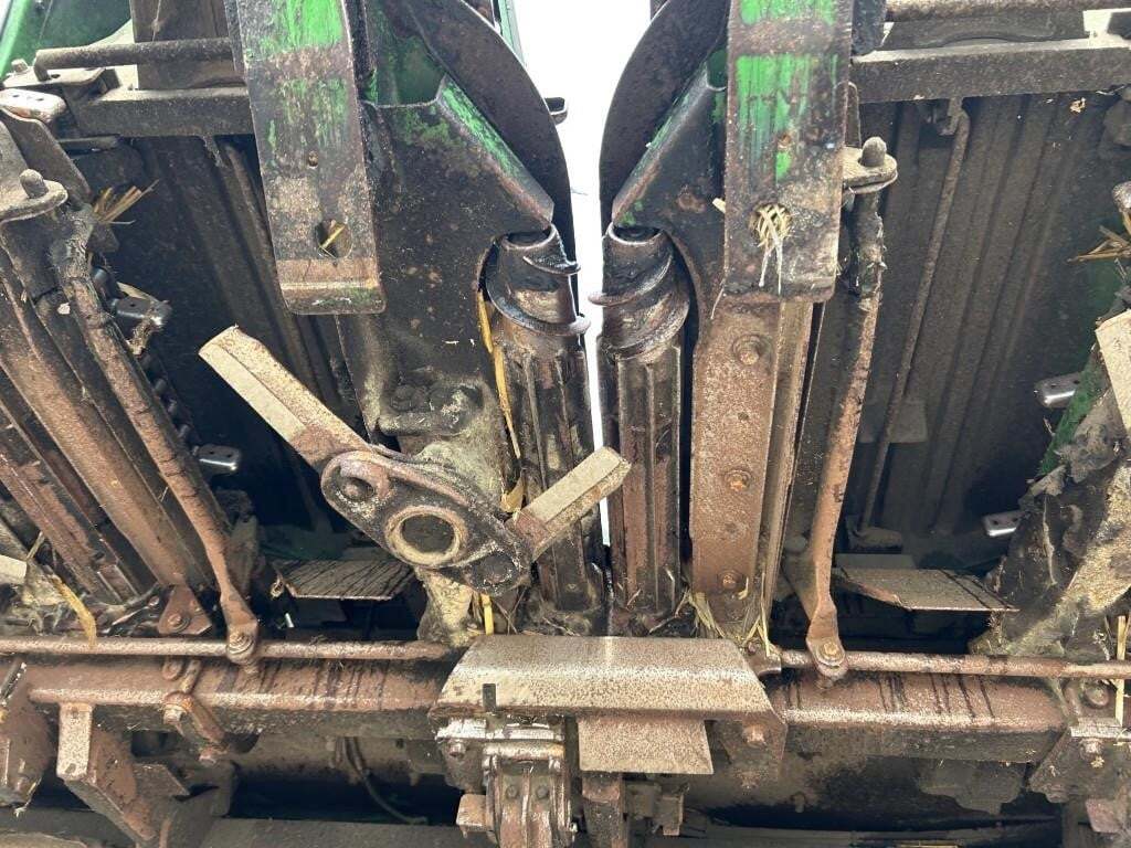 2011 John Deere 612C Corn Head
