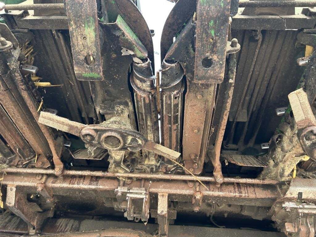 2011 John Deere 612C Corn Head