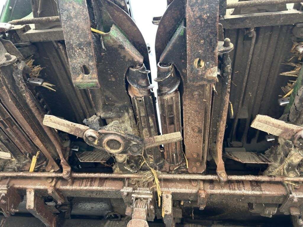 2011 John Deere 612C Corn Head