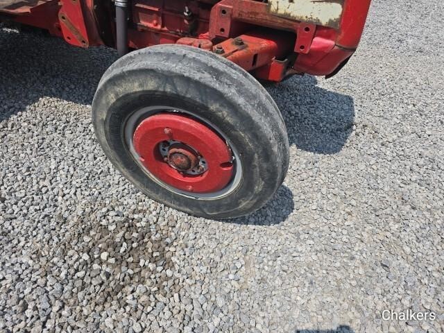  International Harvester 464 Tractor