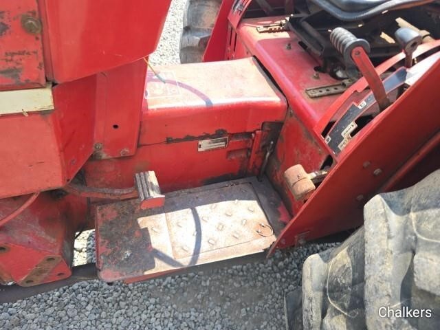  International Harvester 464 Tractor