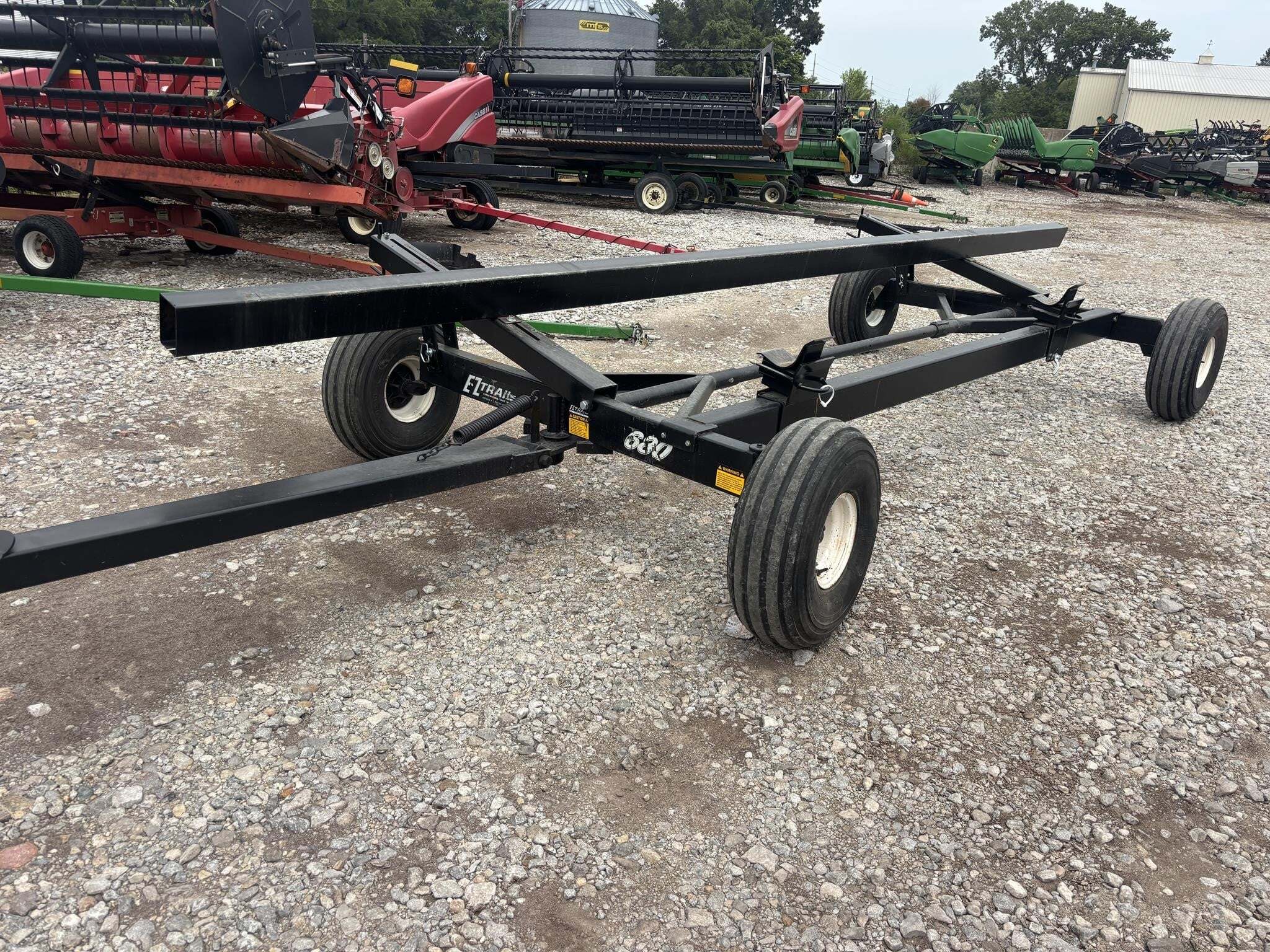  E-Z Trail 680 Header Trailer
