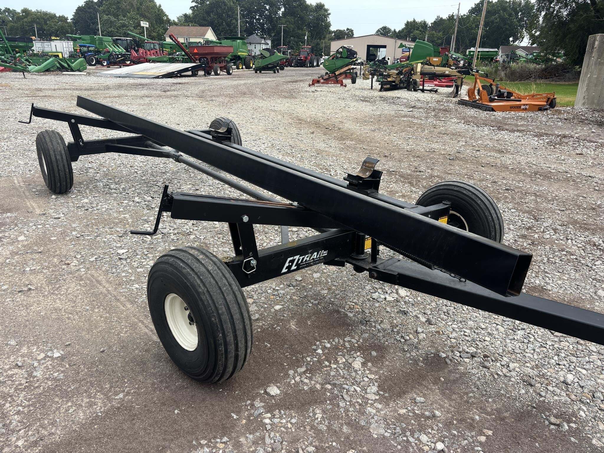  E-Z Trail 680 Header Trailer