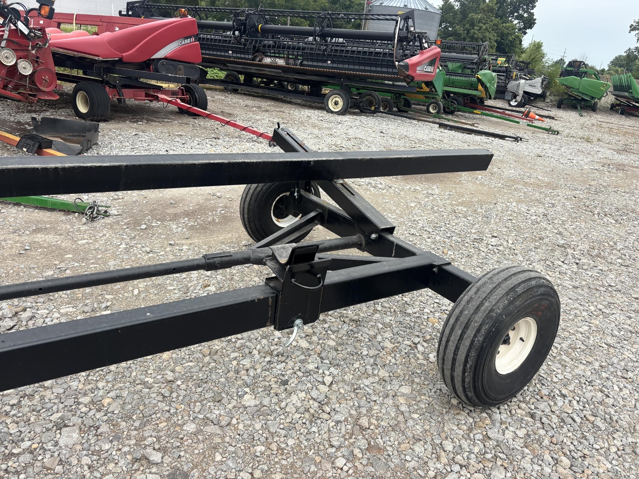  E-Z Trail 680 Header Trailer