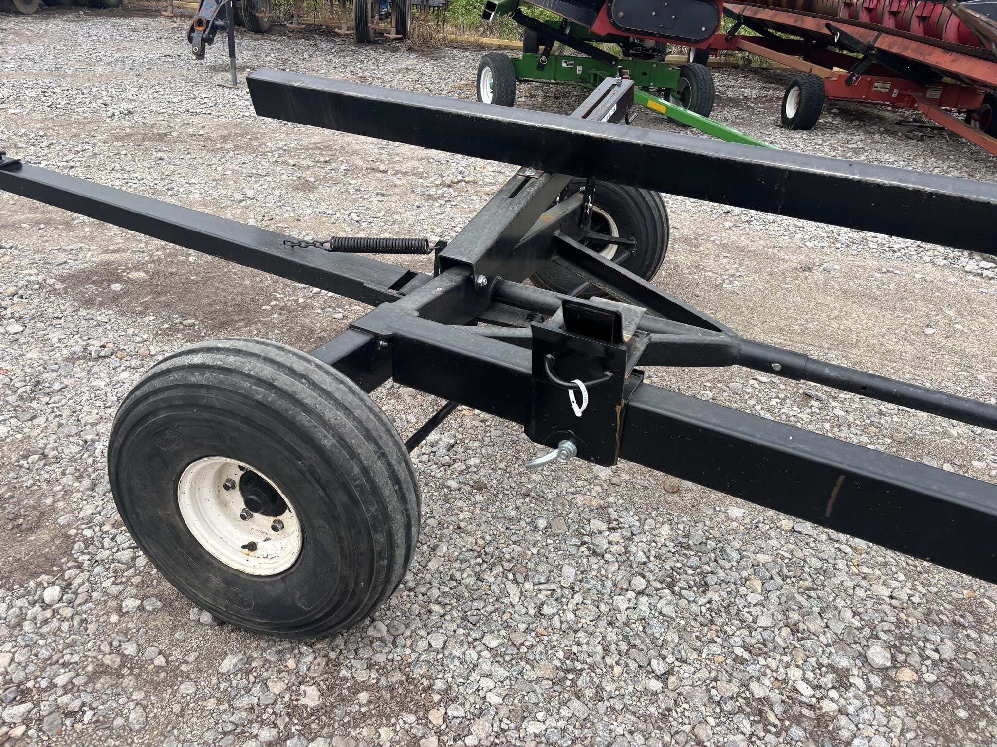  E-Z Trail 680 Header Trailer