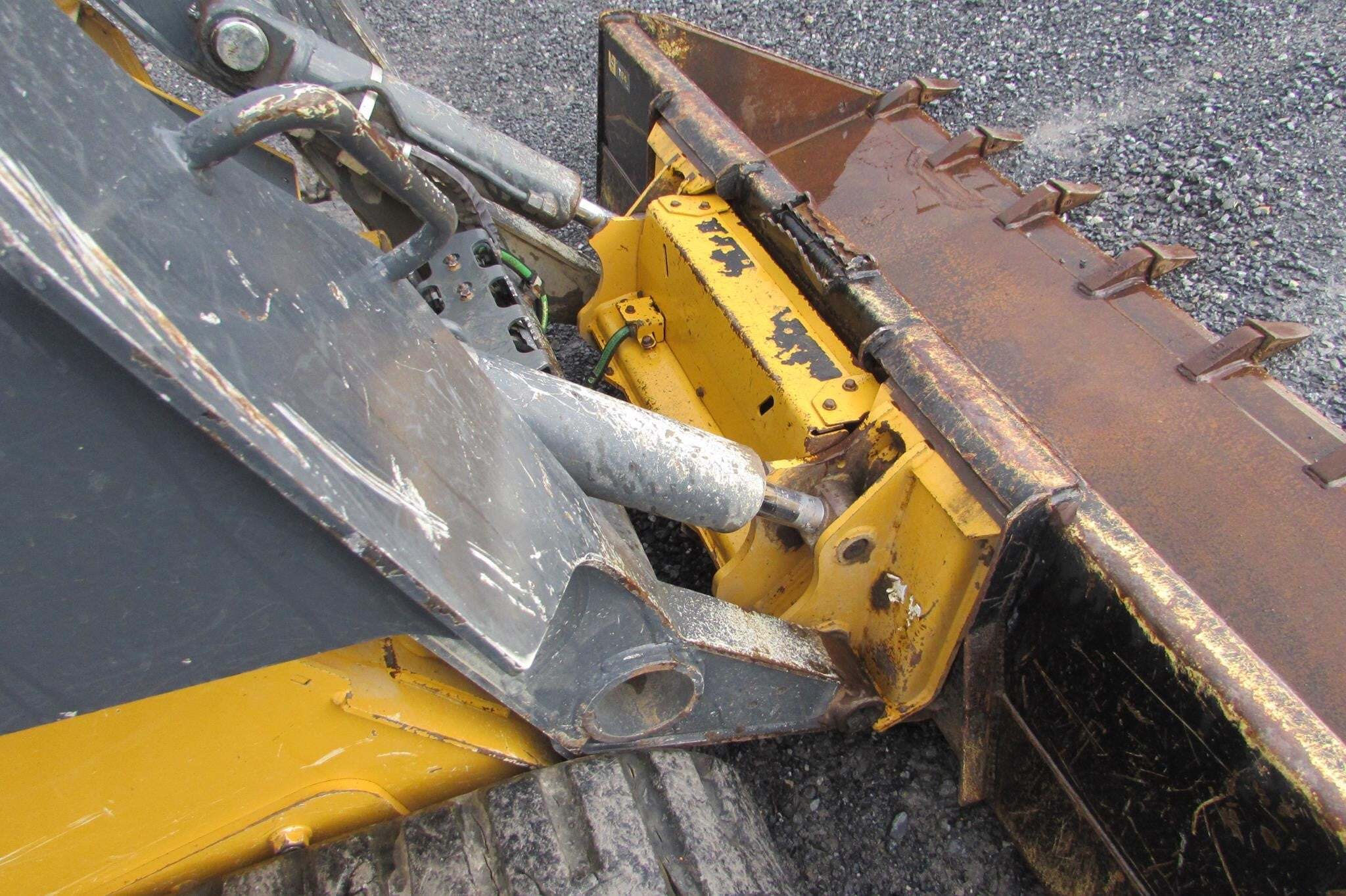 2022 Deere 333G Skid Steer