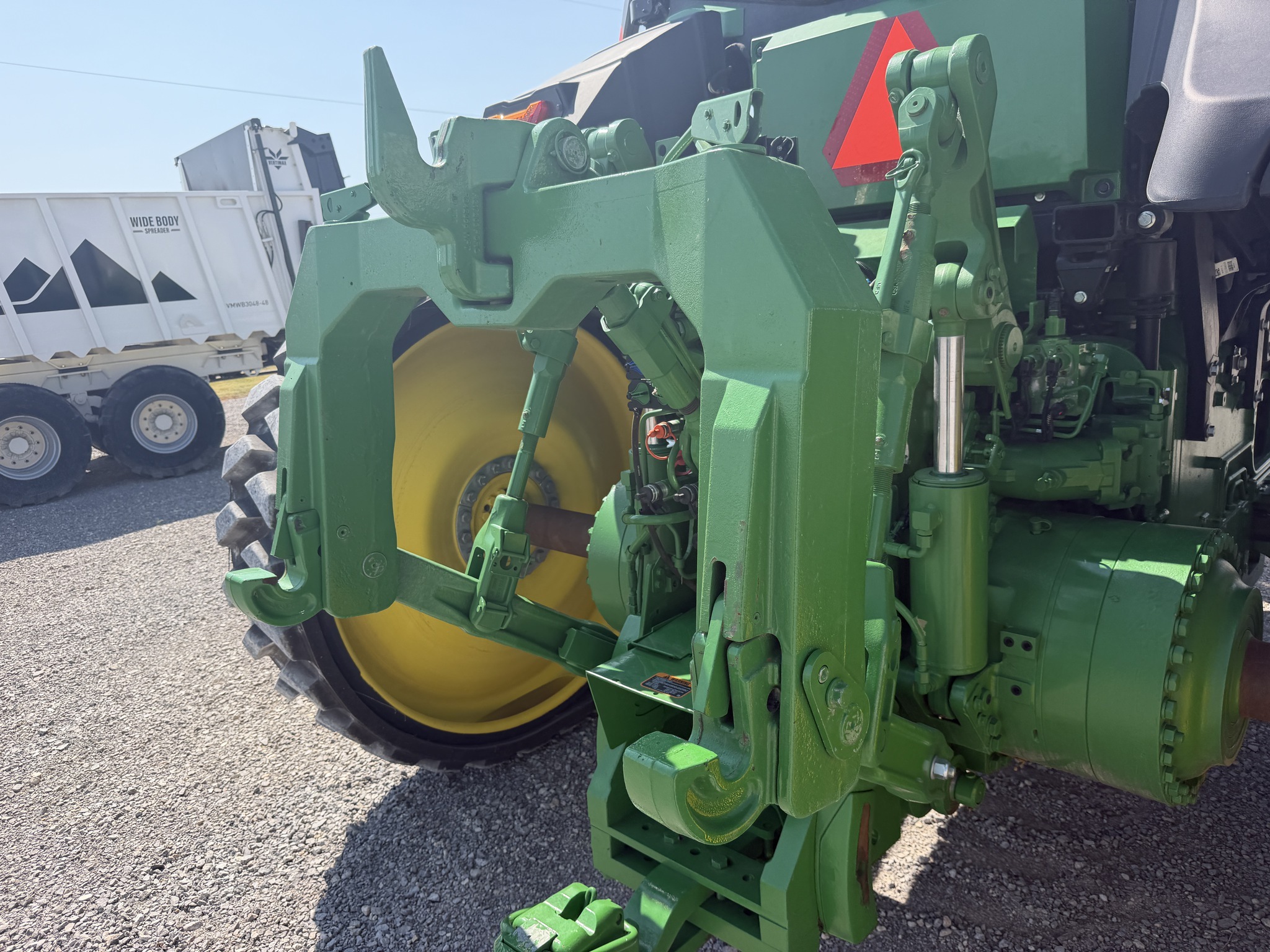 2025 John Deere 8RT 370 Tractor