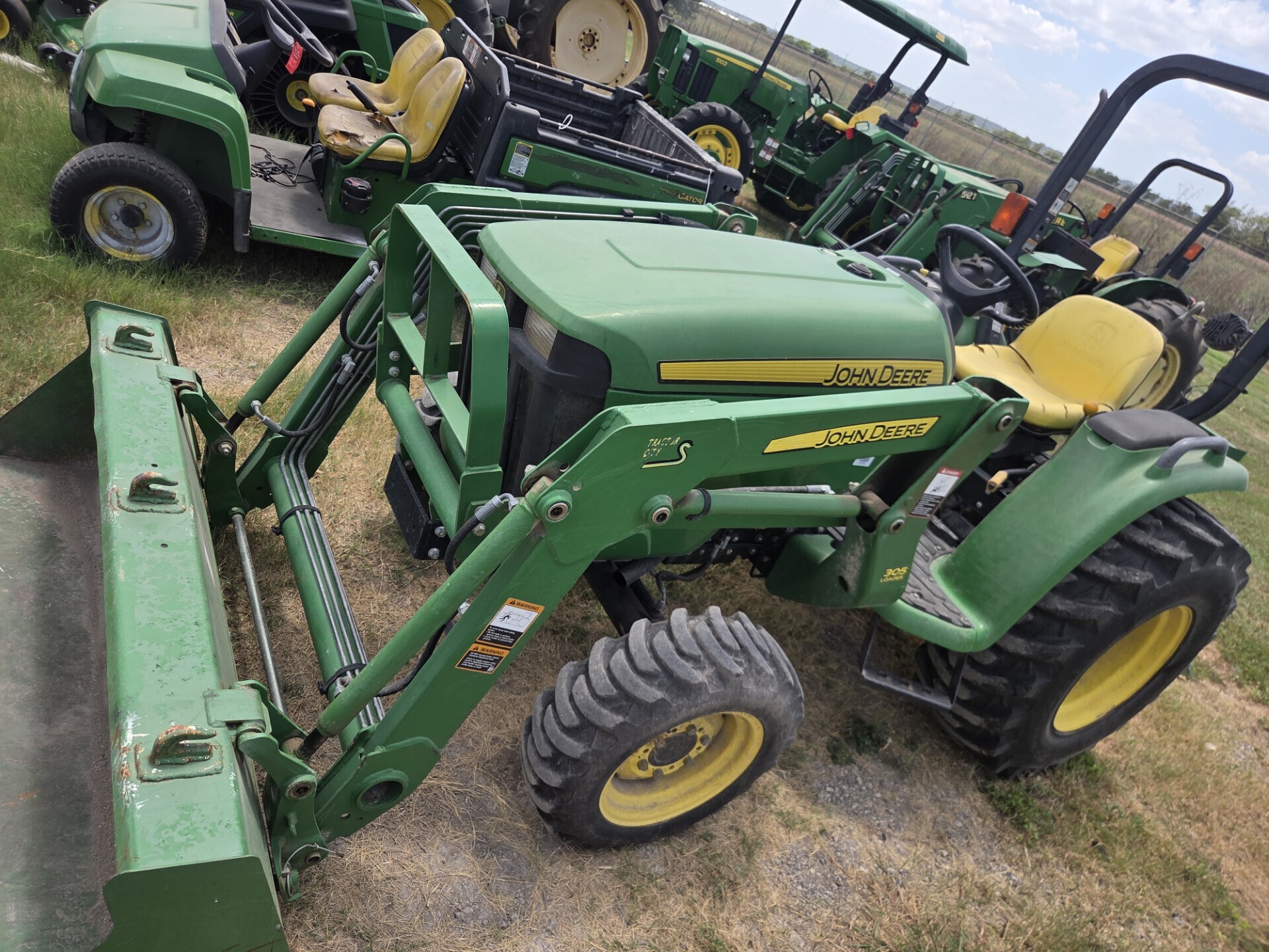 2010 John Deere 3038E Tractor