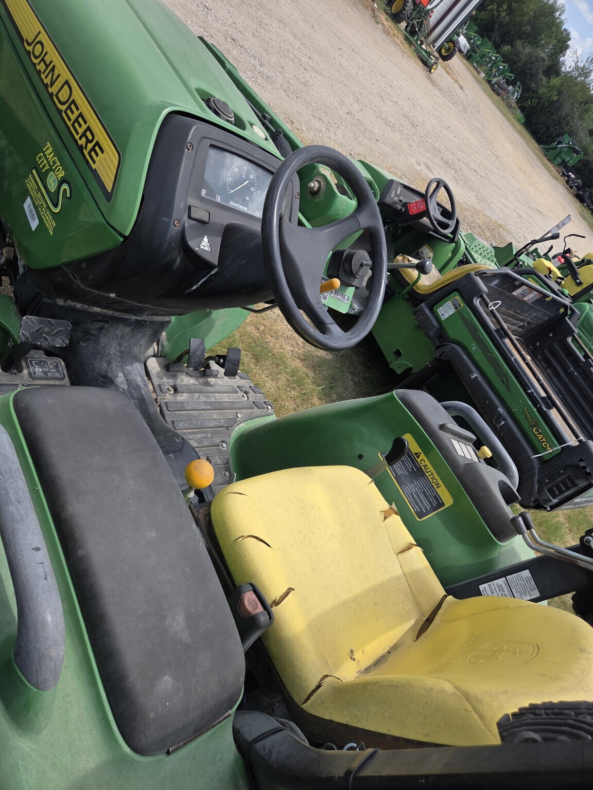 2010 John Deere 3038E Tractor