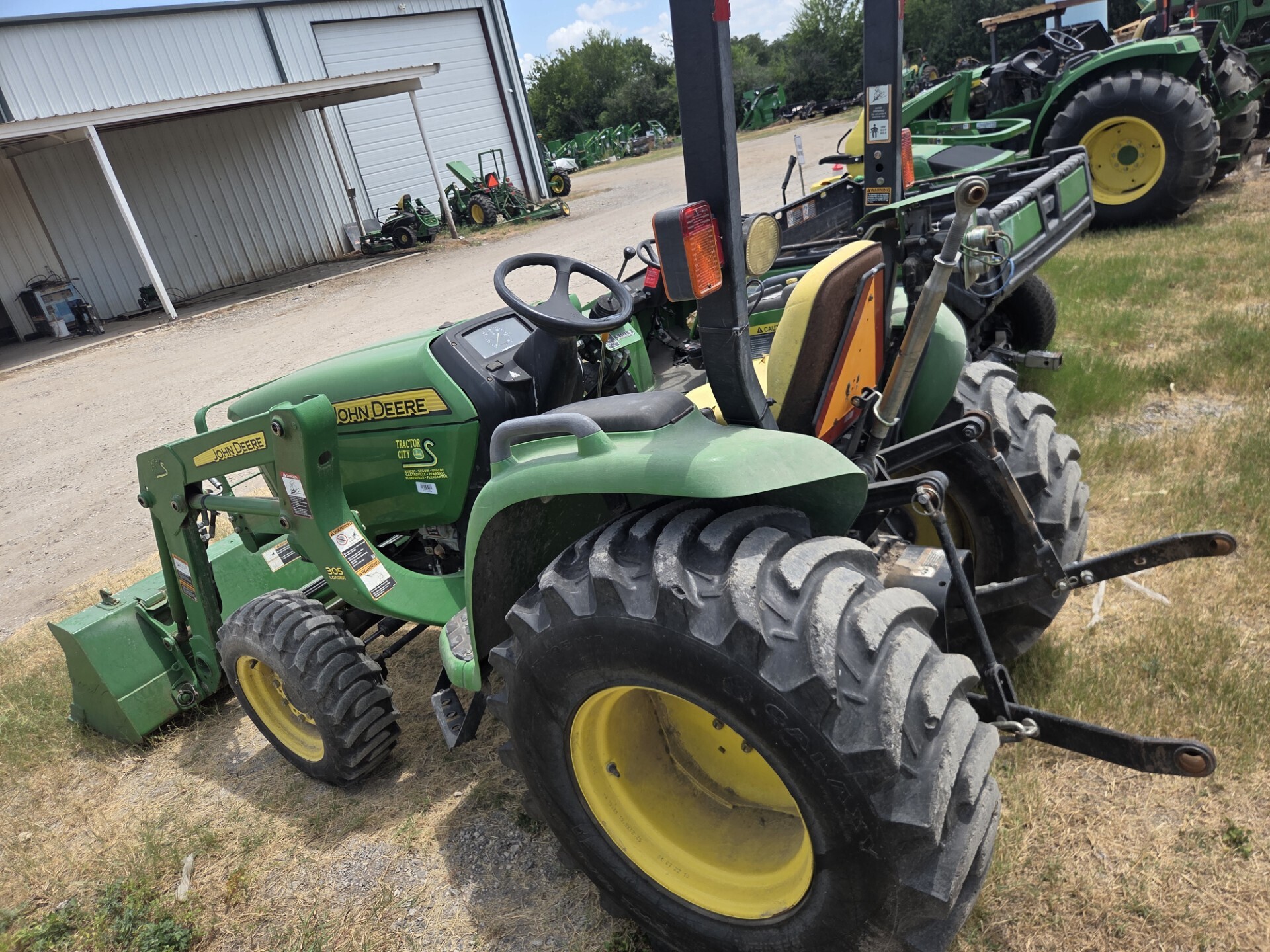 2010 John Deere 3038E Tractor