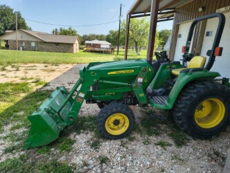 2010 John Deere 3038E Tractor