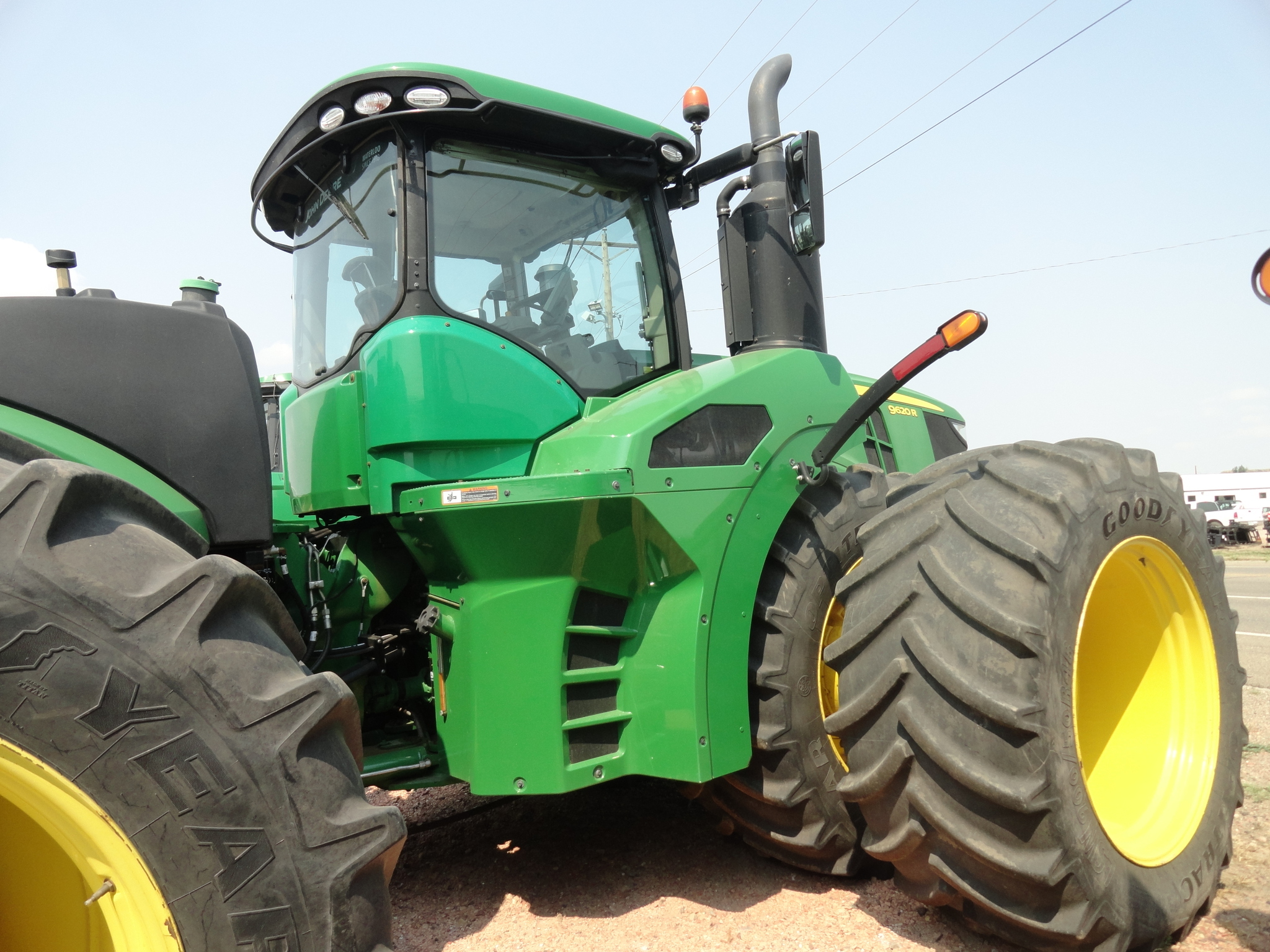 2018 John Deere 9620R Tractor